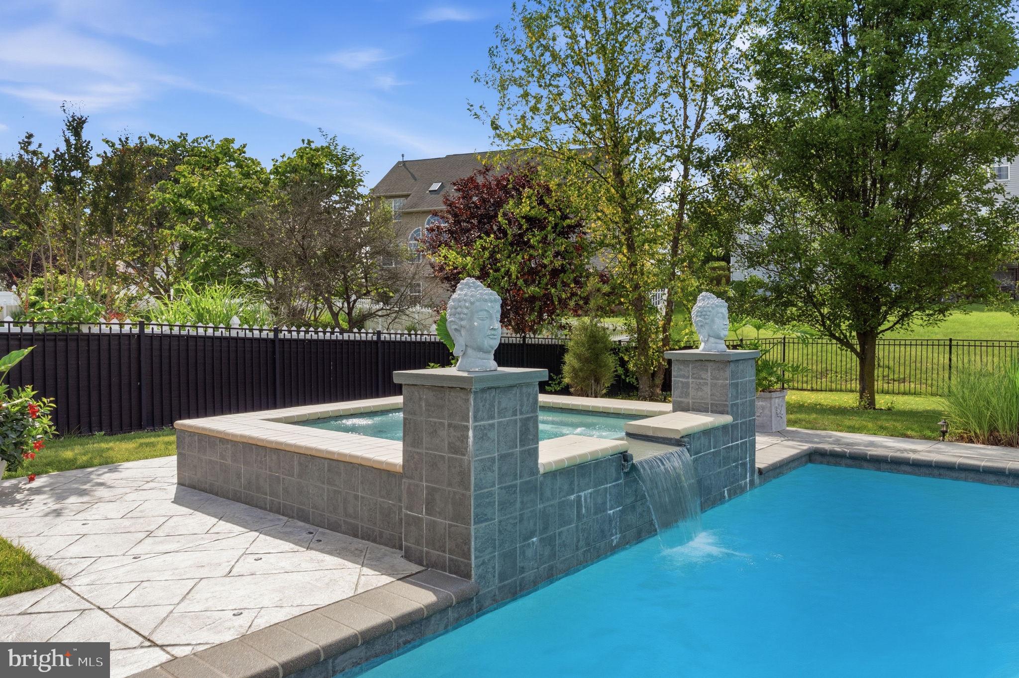 BELLA VISTA - Residential