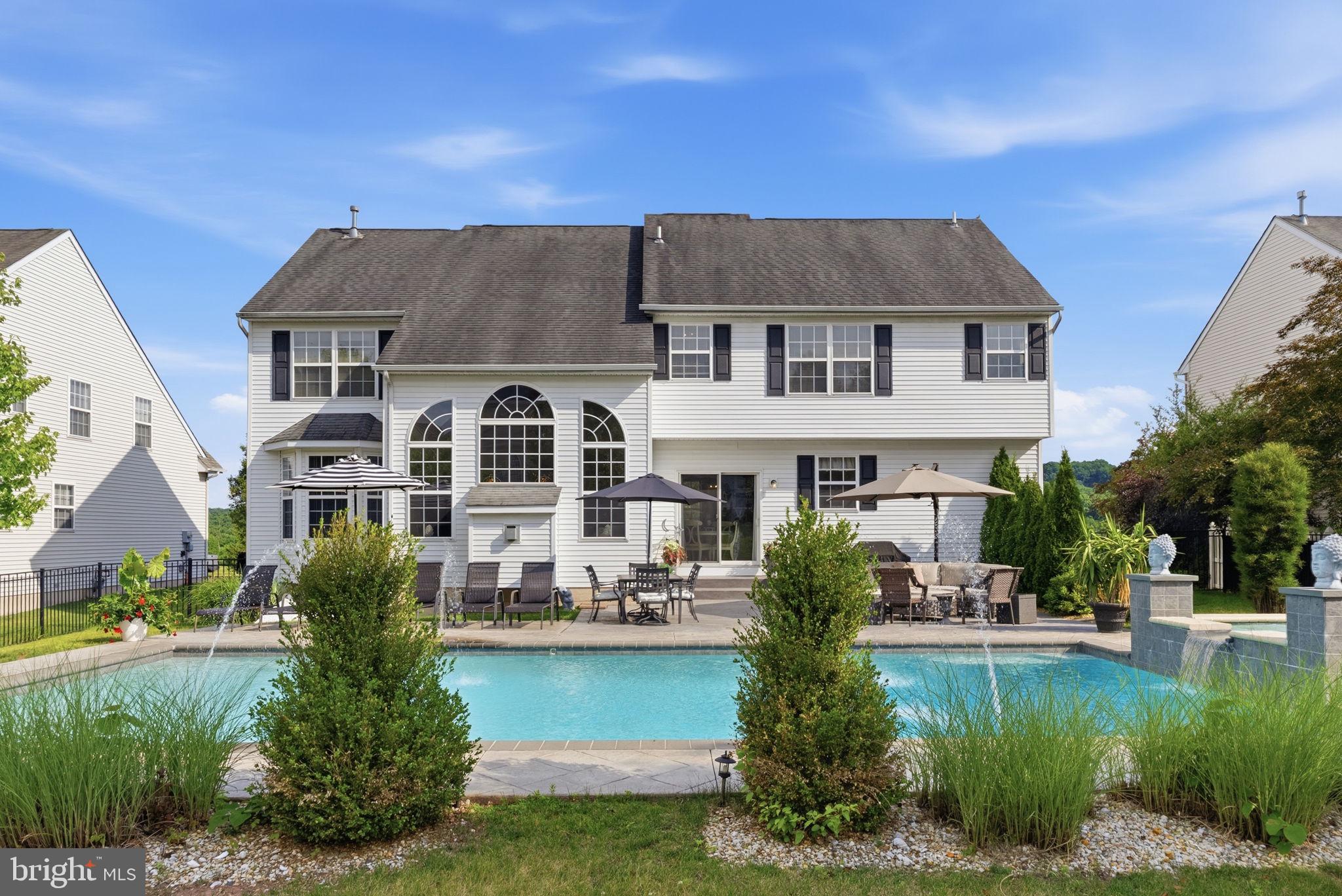 BELLA VISTA - Residential