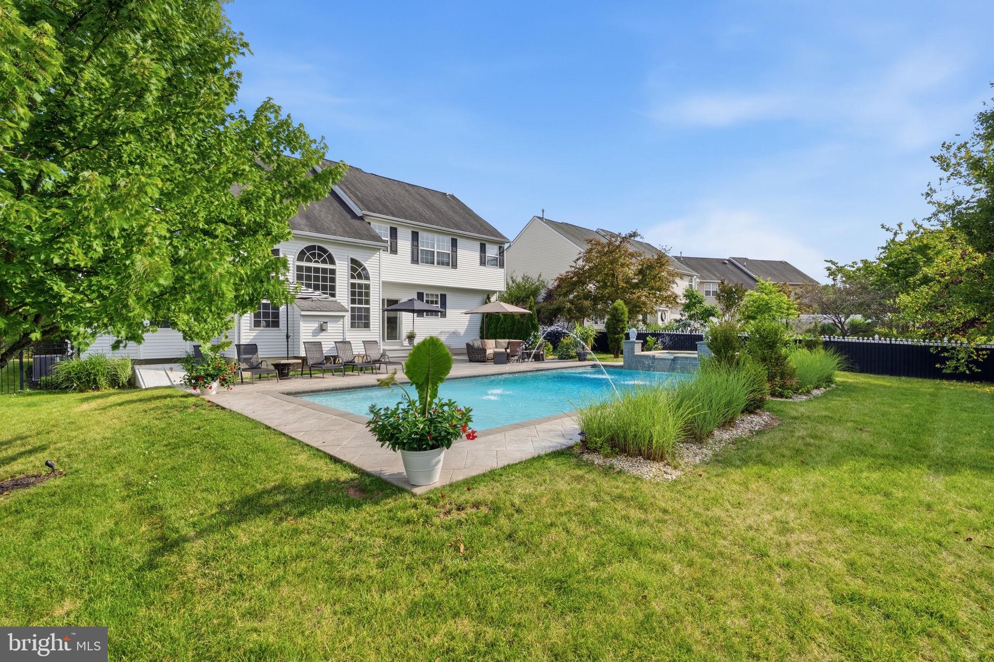 BELLA VISTA - Residential