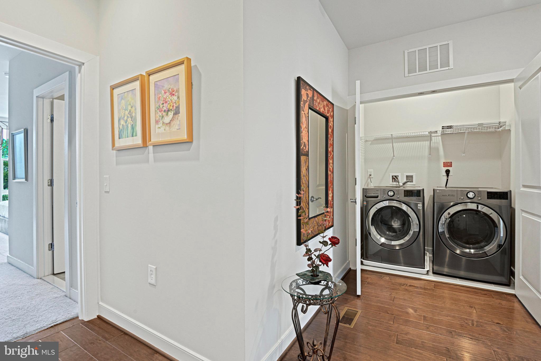 METROPARK AT ARROWBROOK - Residential