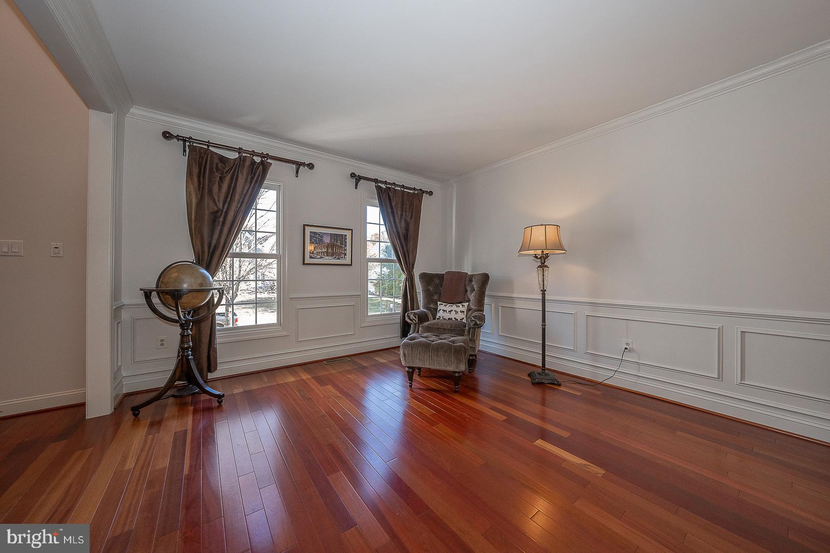 EST AT MILL CREEK - Residential