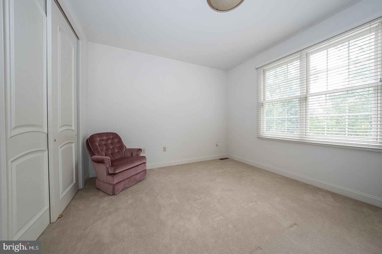 EST AT MILL CREEK - Residential