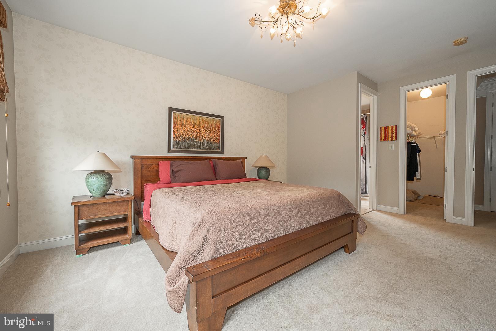 EST AT MILL CREEK - Residential