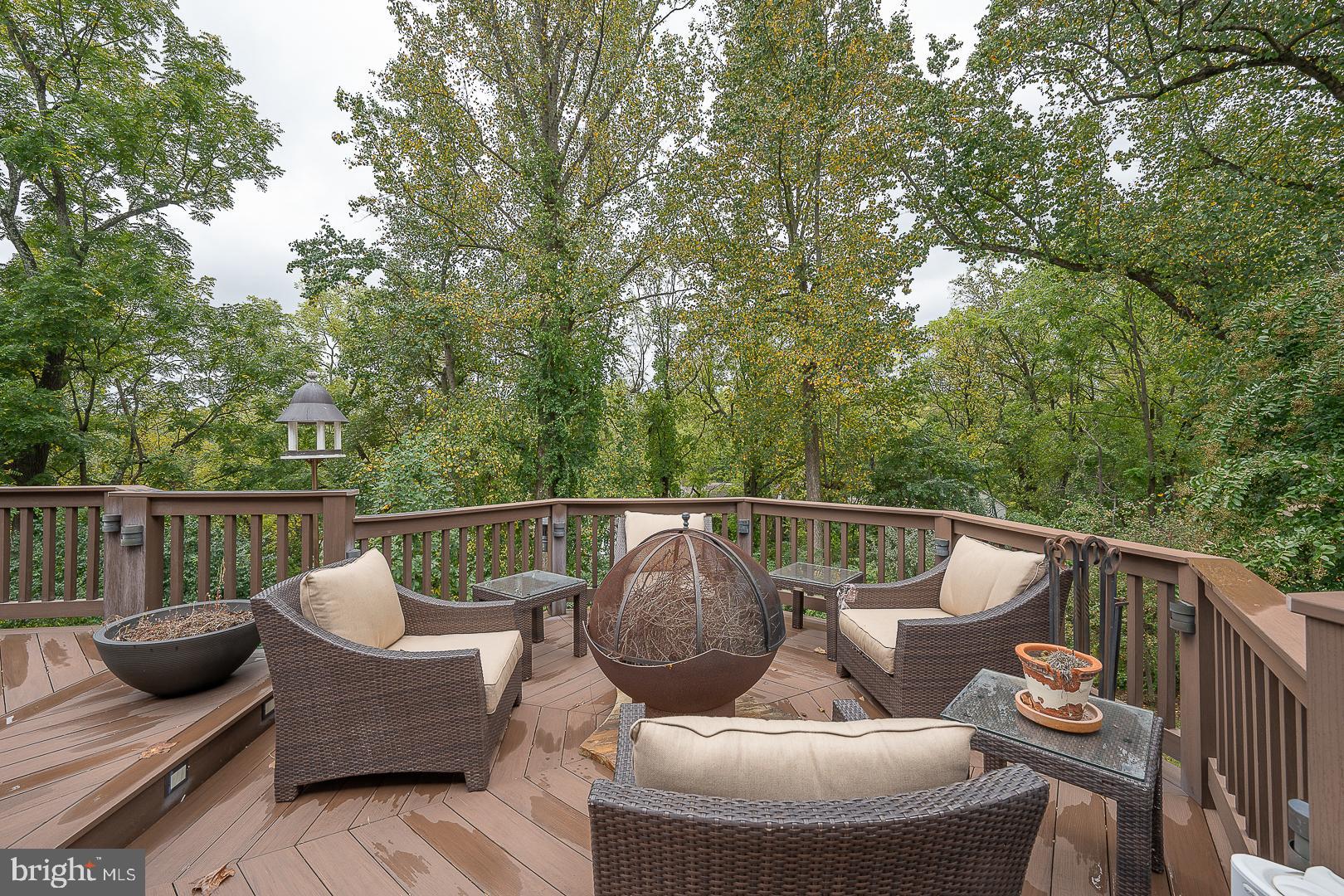 EST AT MILL CREEK - Residential