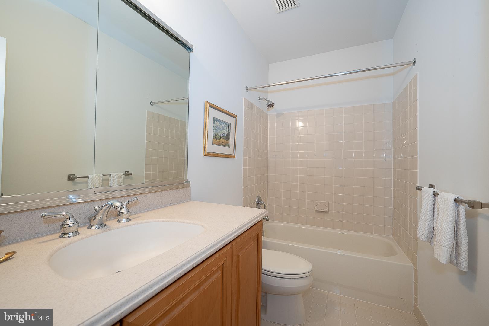 EST AT MILL CREEK - Residential