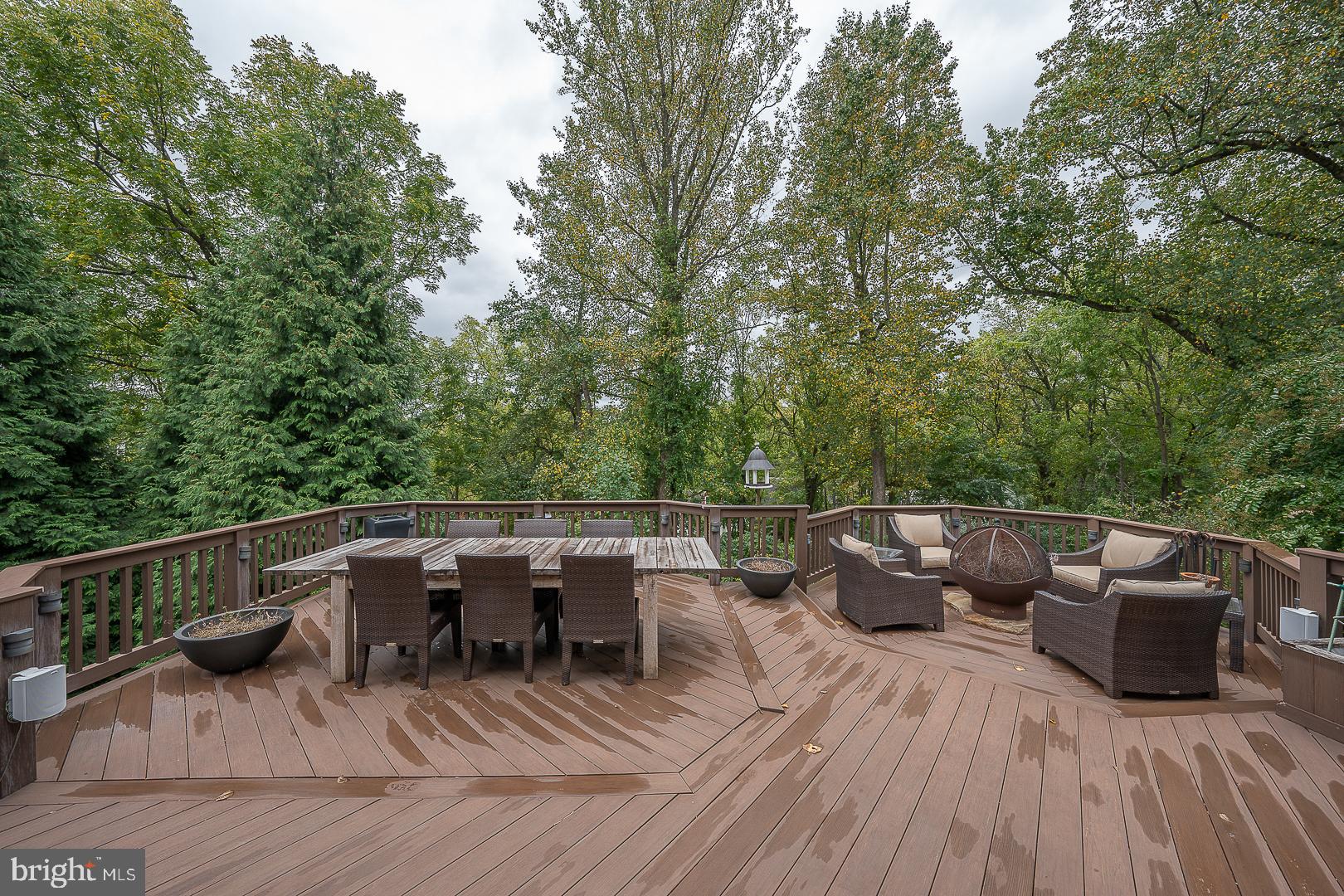 EST AT MILL CREEK - Residential