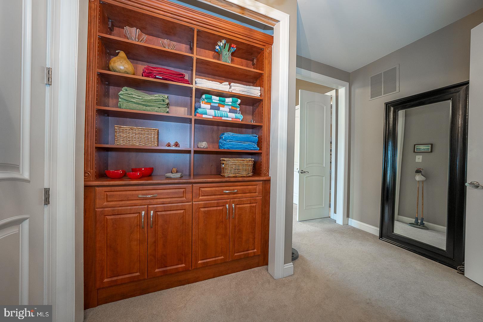 EST AT MILL CREEK - Residential