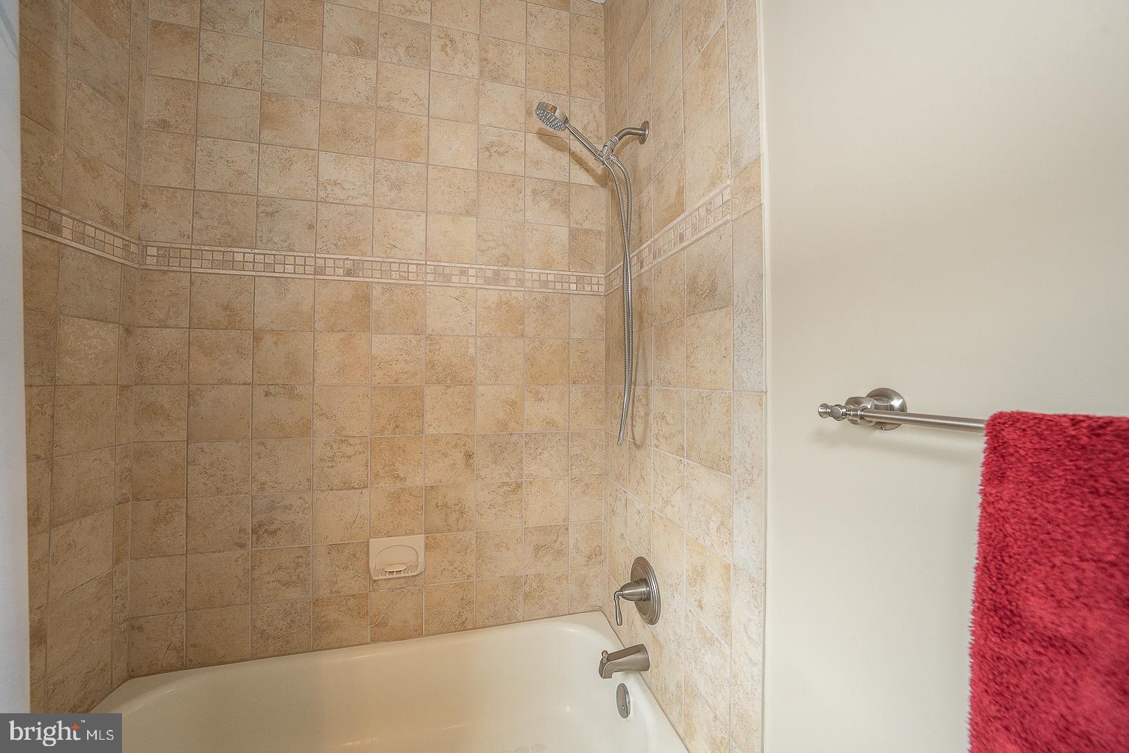EST AT MILL CREEK - Residential