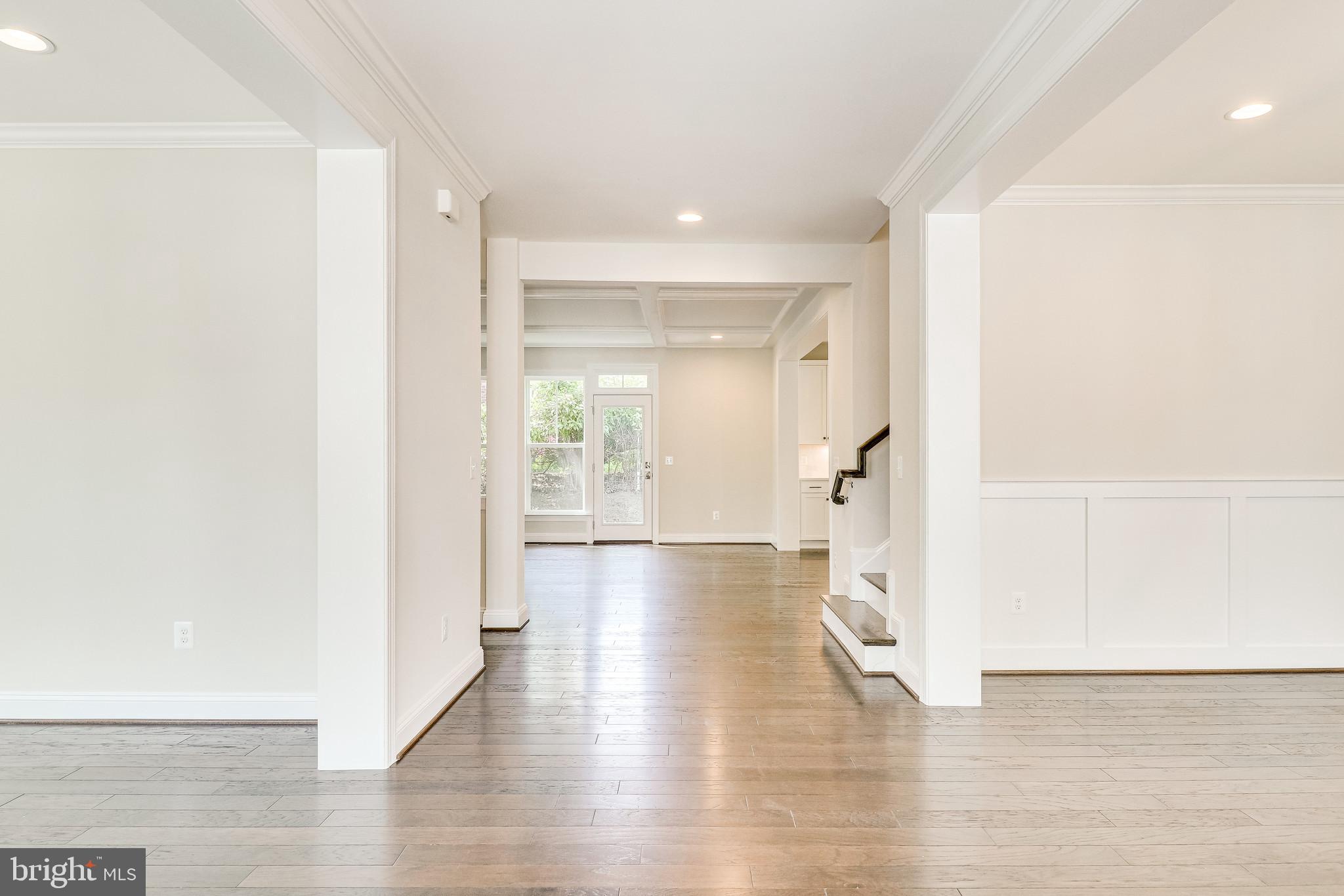 VIENNA WOODS - Residential
