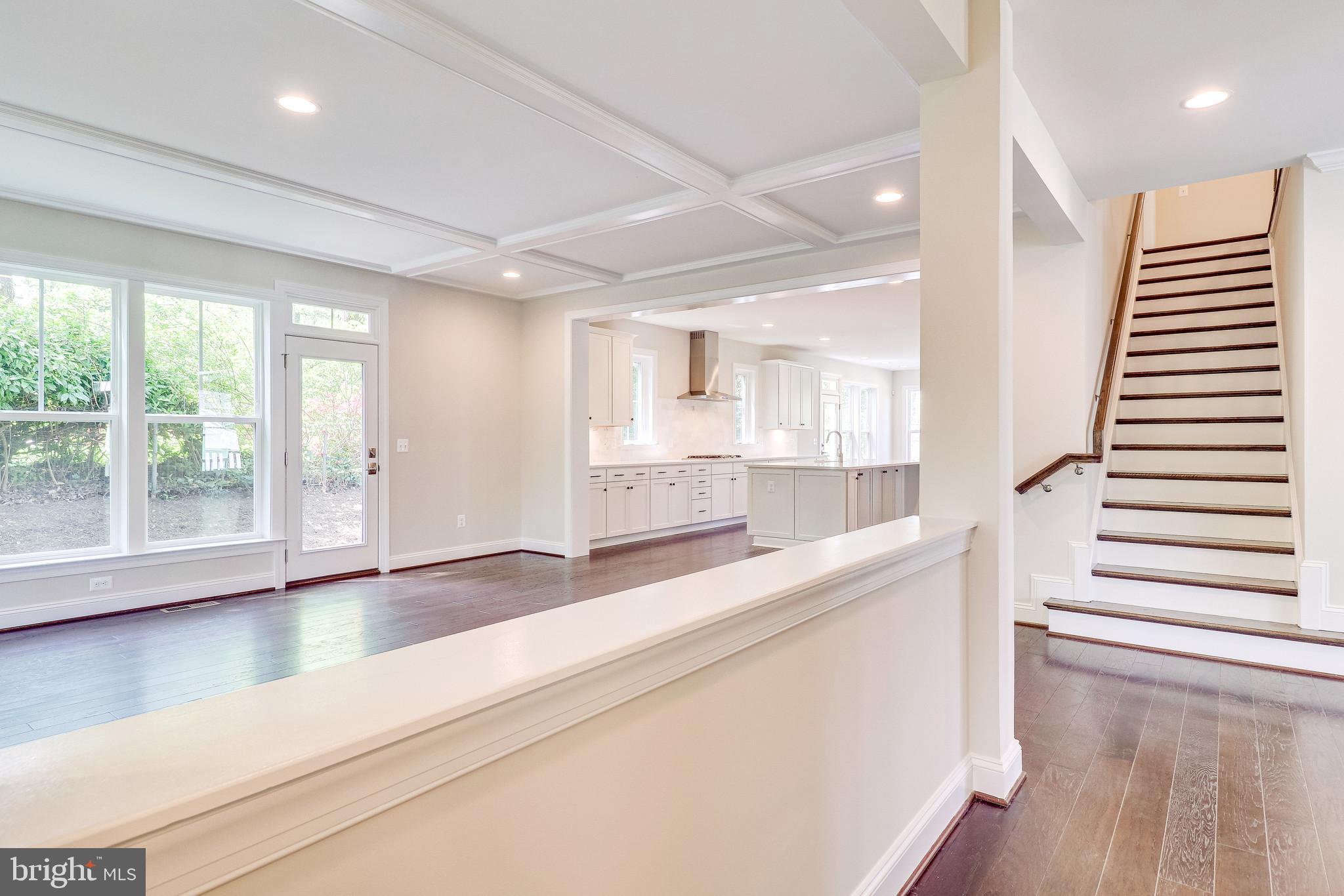 VIENNA WOODS - Residential