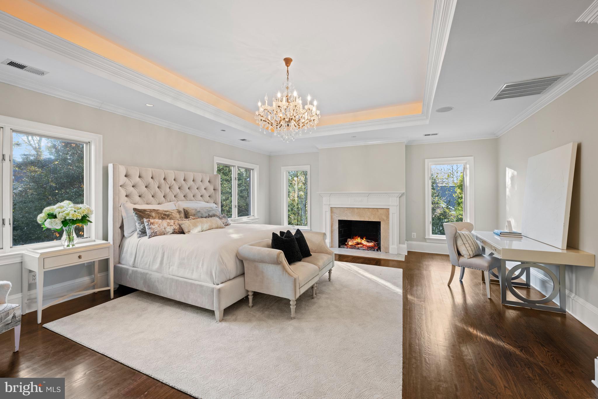 FOXHALL OF MCLEAN - Residential