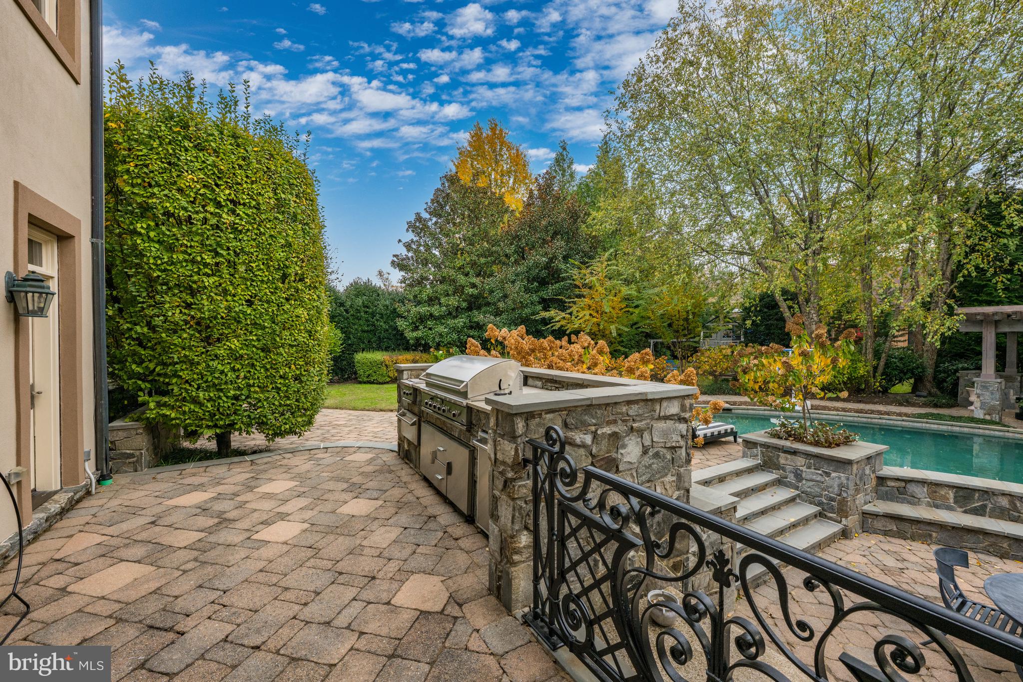 FOXHALL OF MCLEAN - Residential