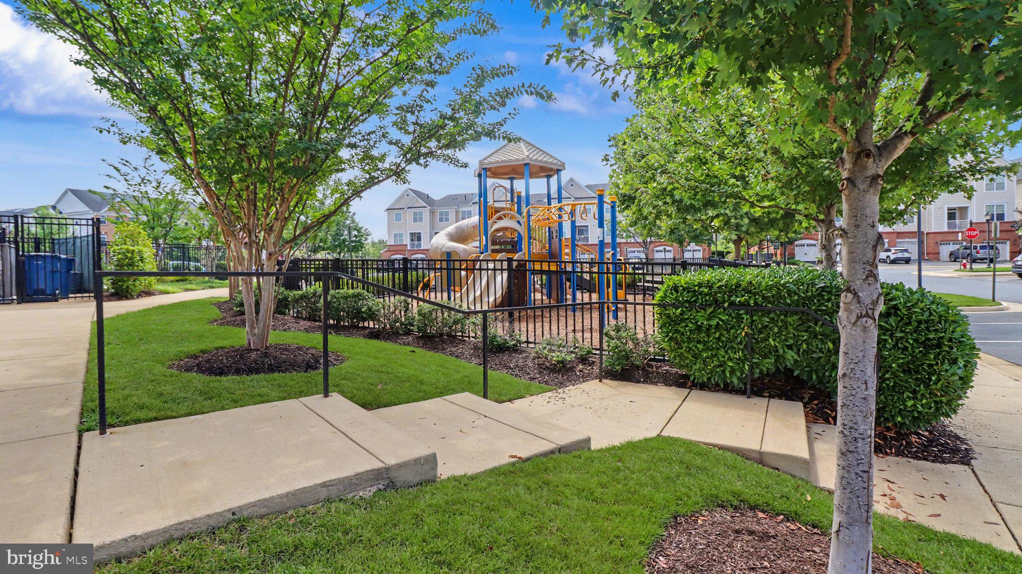 RIDGES AT LOUDOUN VALLEY - Residential