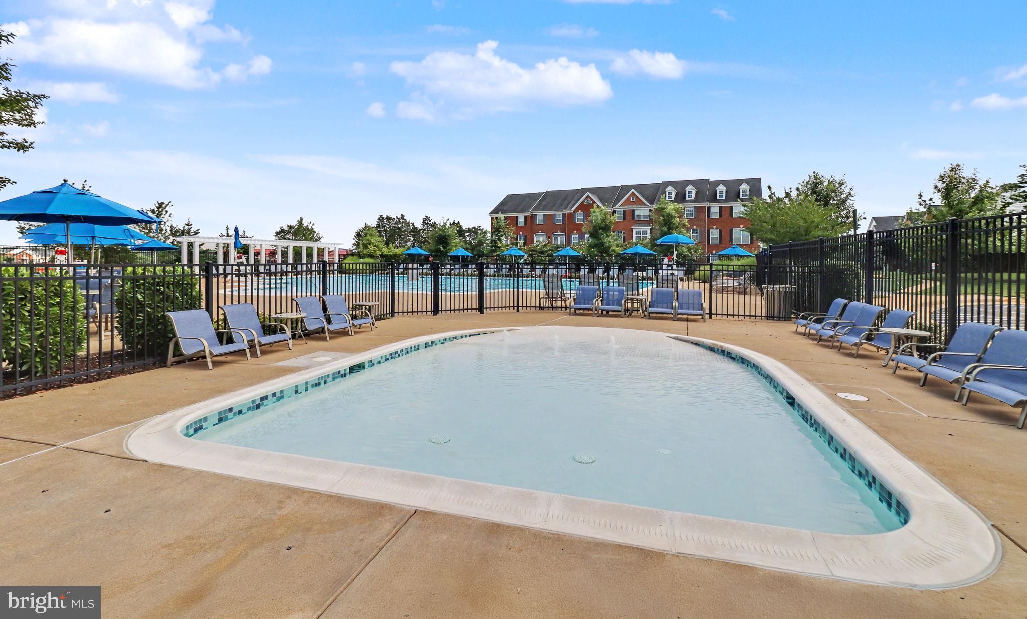 RIDGES AT LOUDOUN VALLEY - Residential
