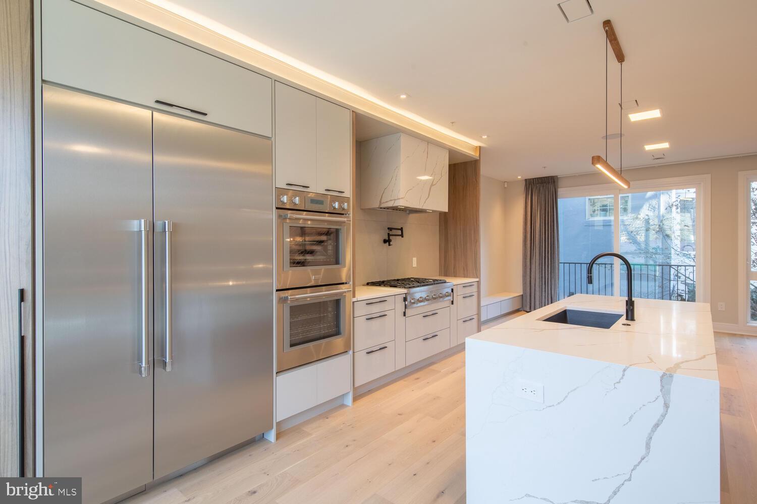 SOCIETY HILL - Residential