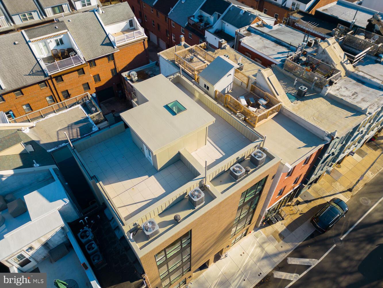 SOCIETY HILL - Residential