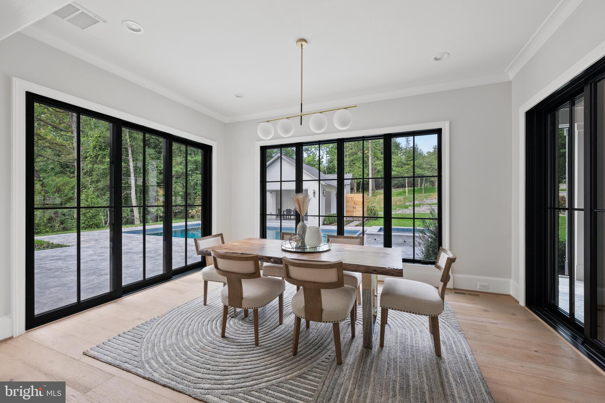 CLEARVIEW MANOR - Residential