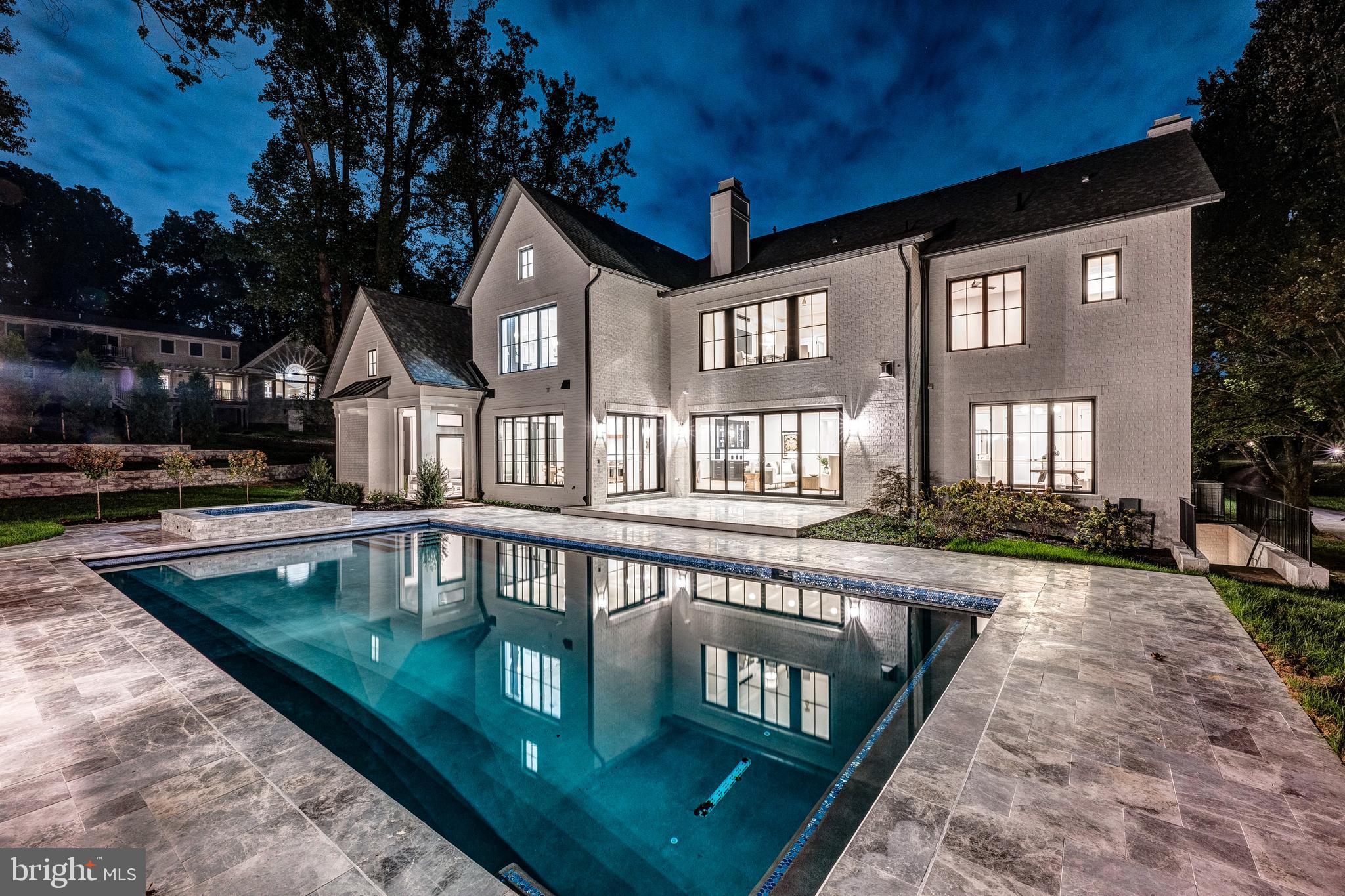CLEARVIEW MANOR - Residential