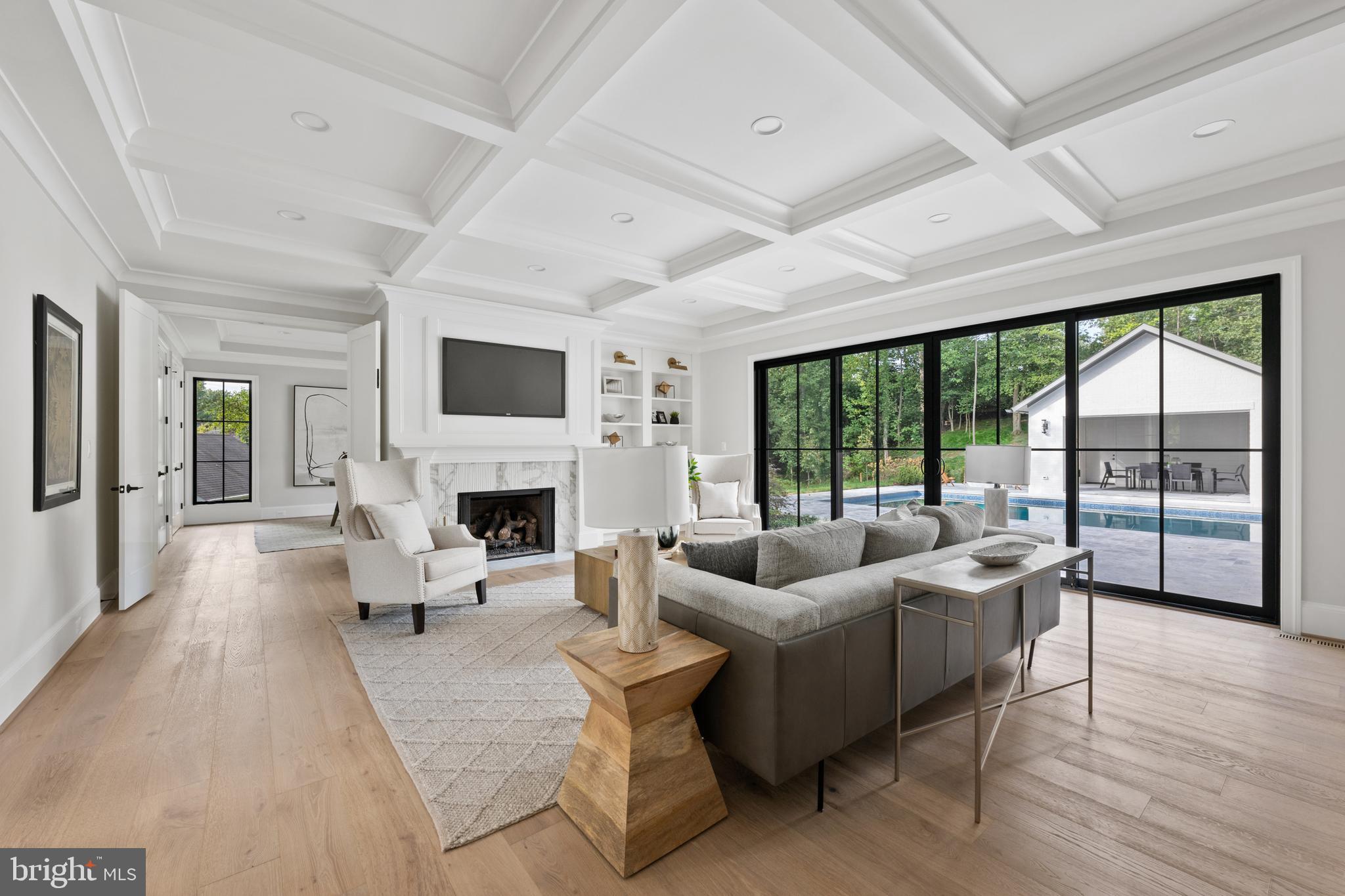 CLEARVIEW MANOR - Residential