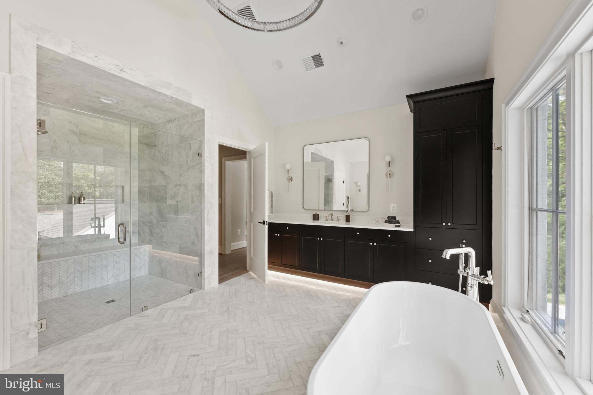 CLEARVIEW MANOR - Residential