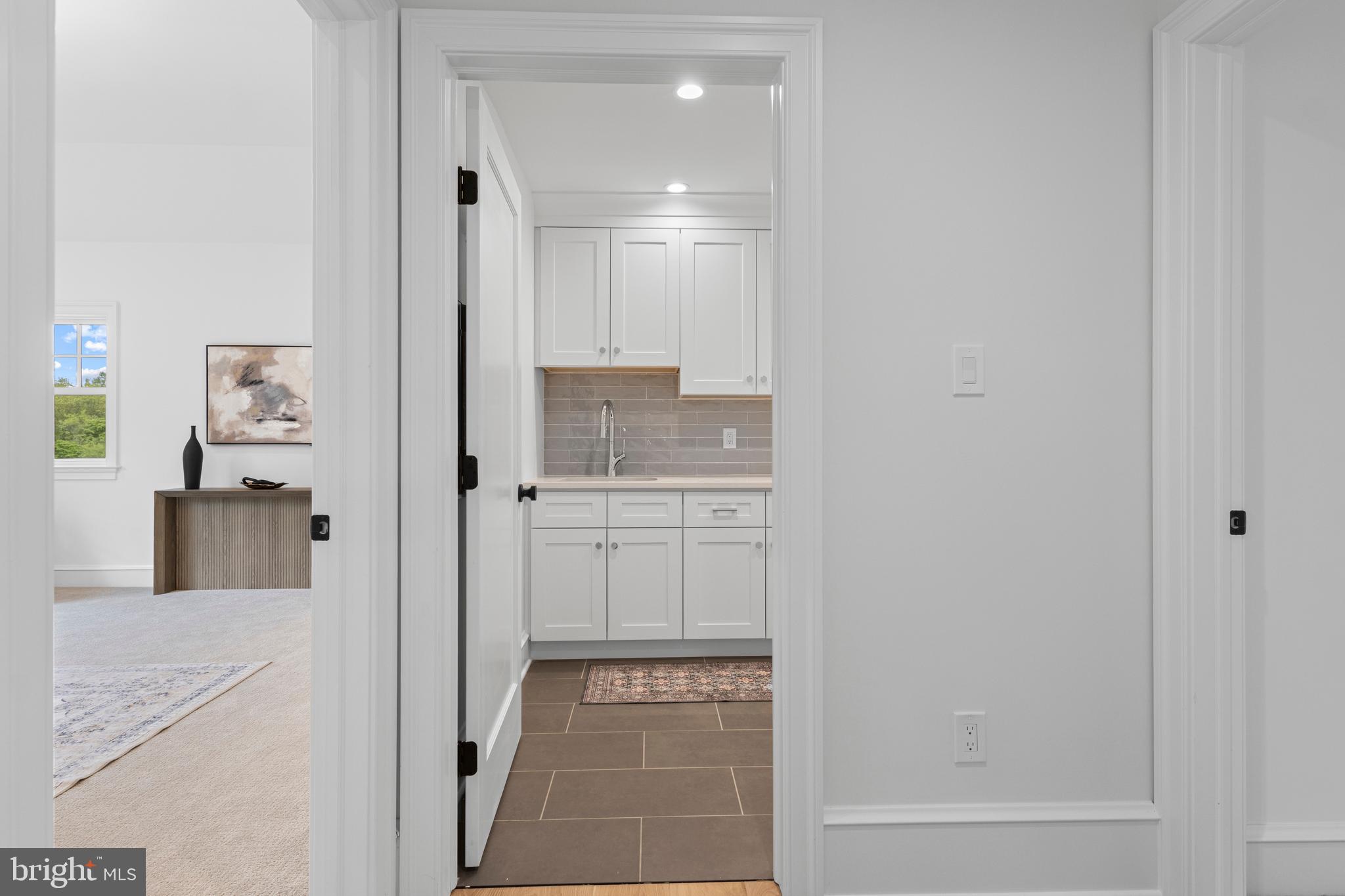 NEWTOWN SQ - Residential
