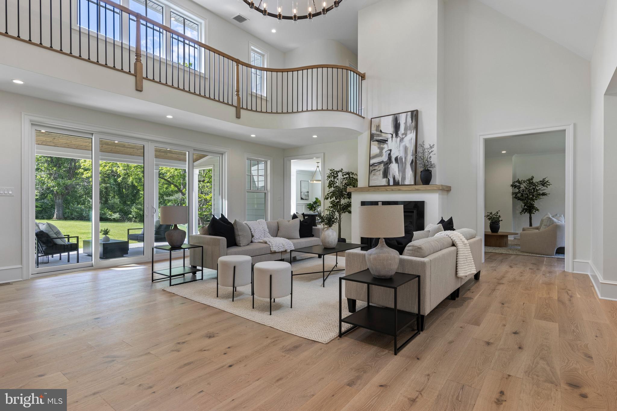 NEWTOWN SQ - Residential