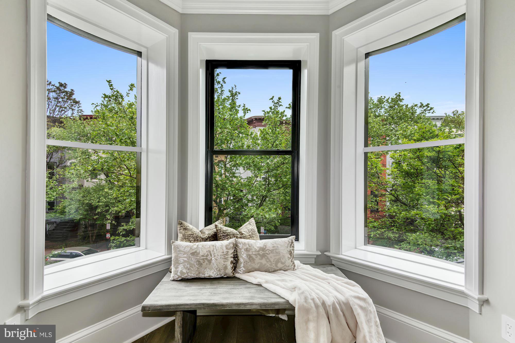 LOGAN CIRCLE - Residential