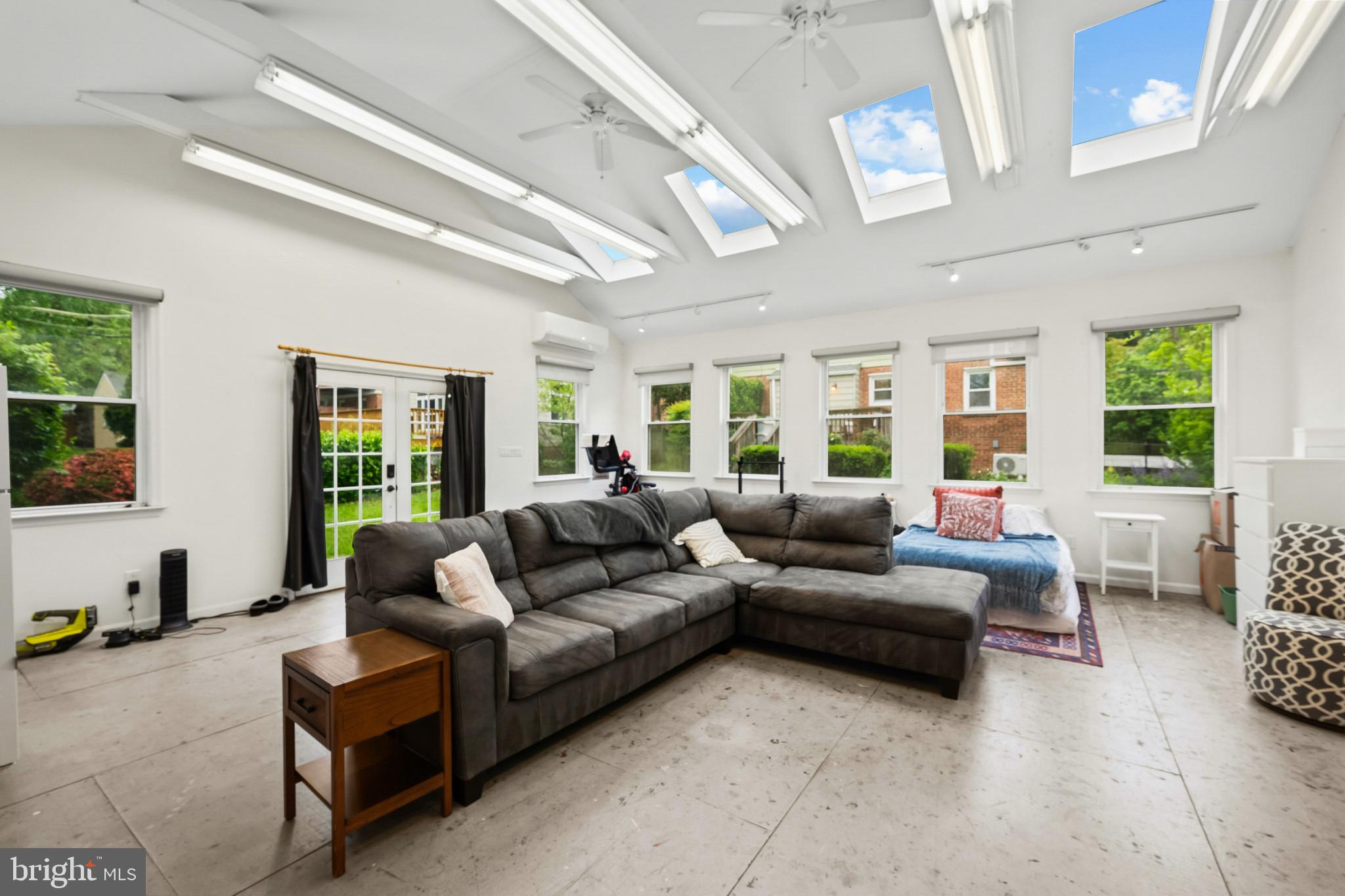 FOREST ESTATES - Residential