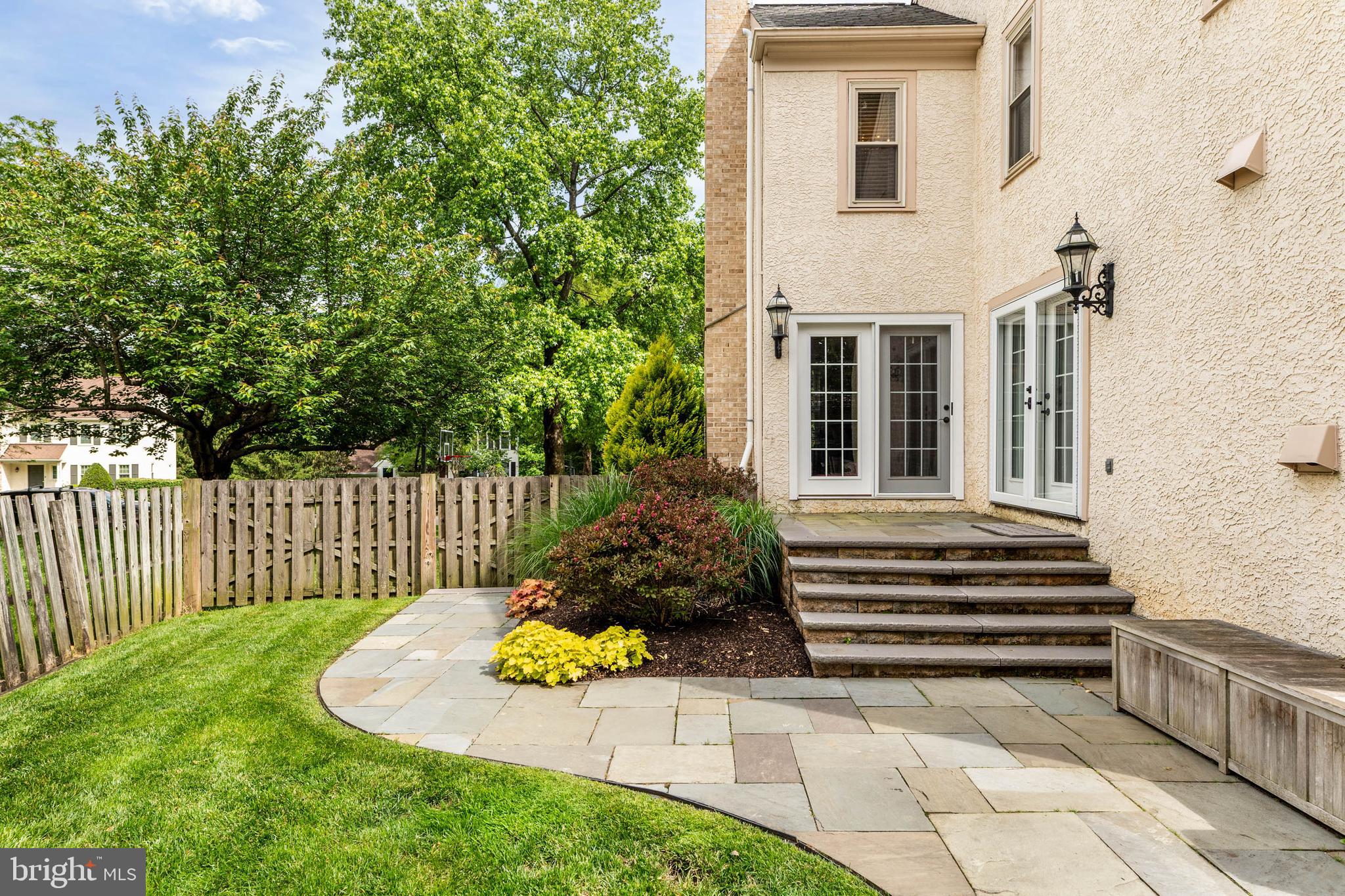 CORNERSTONE - Residential