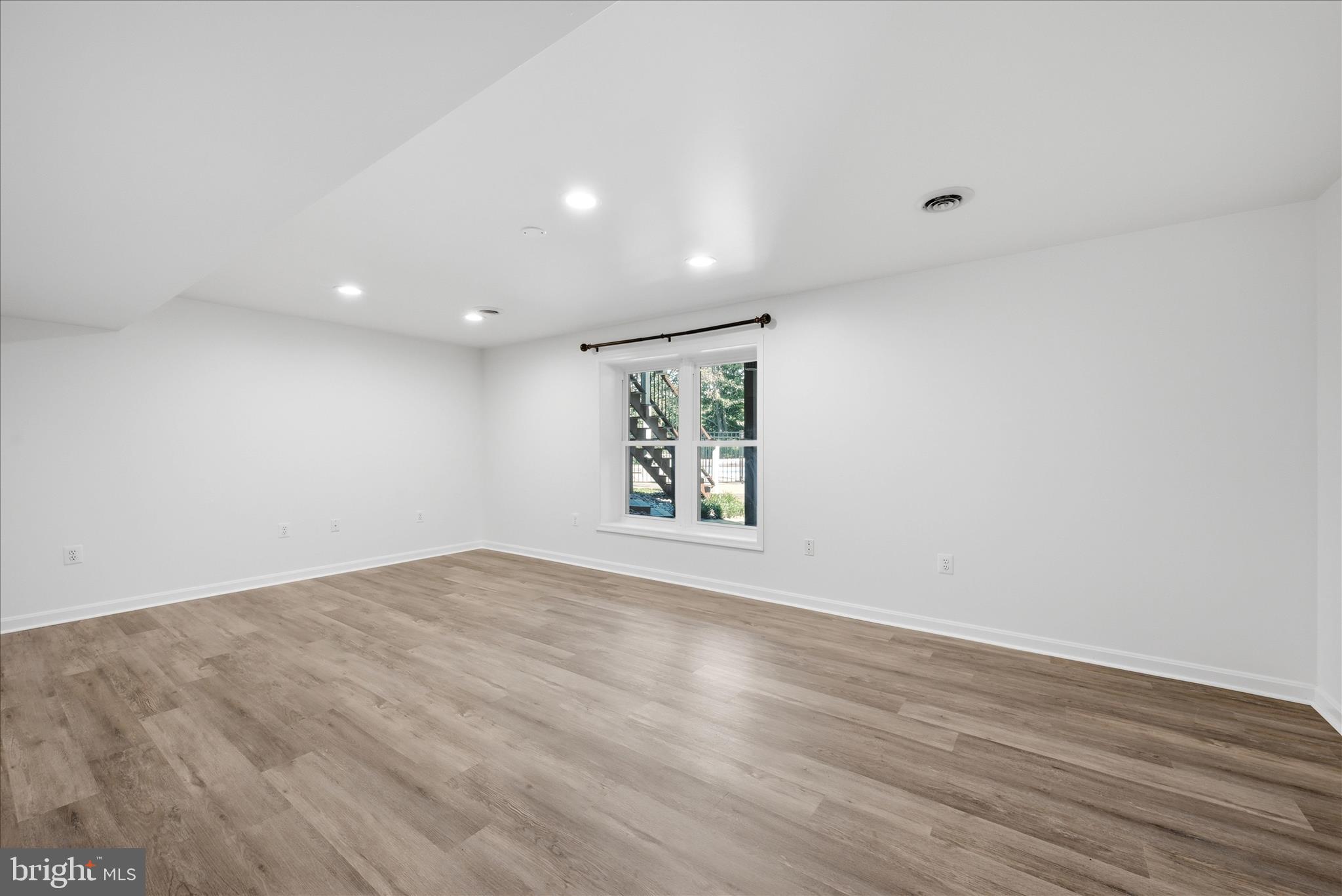 RIDGEVIEW - Residential