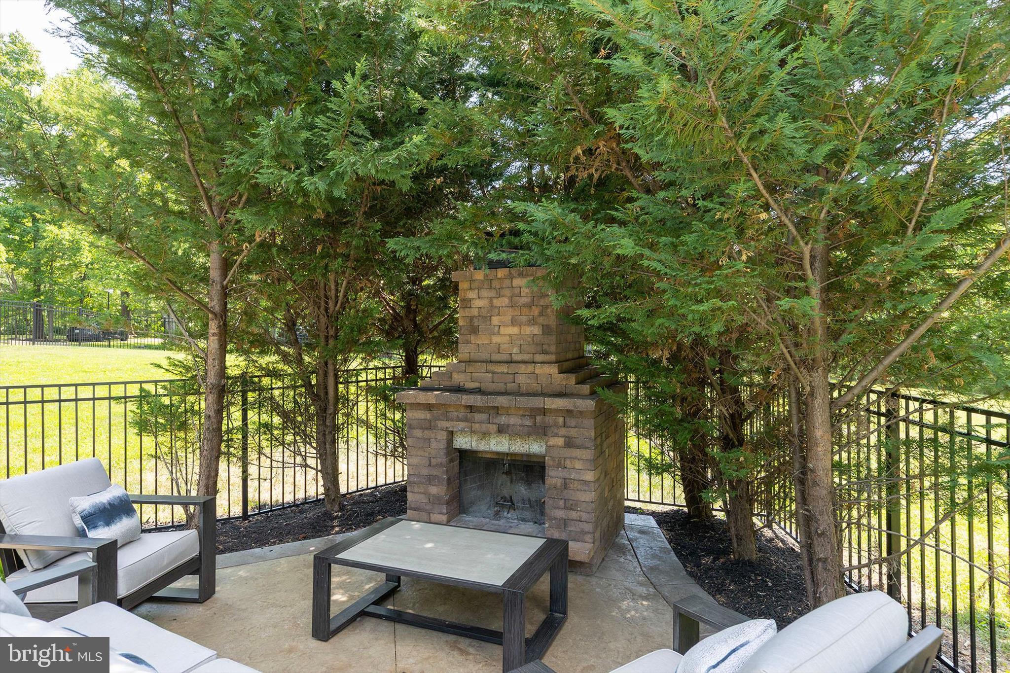 RIDGEVIEW - Residential