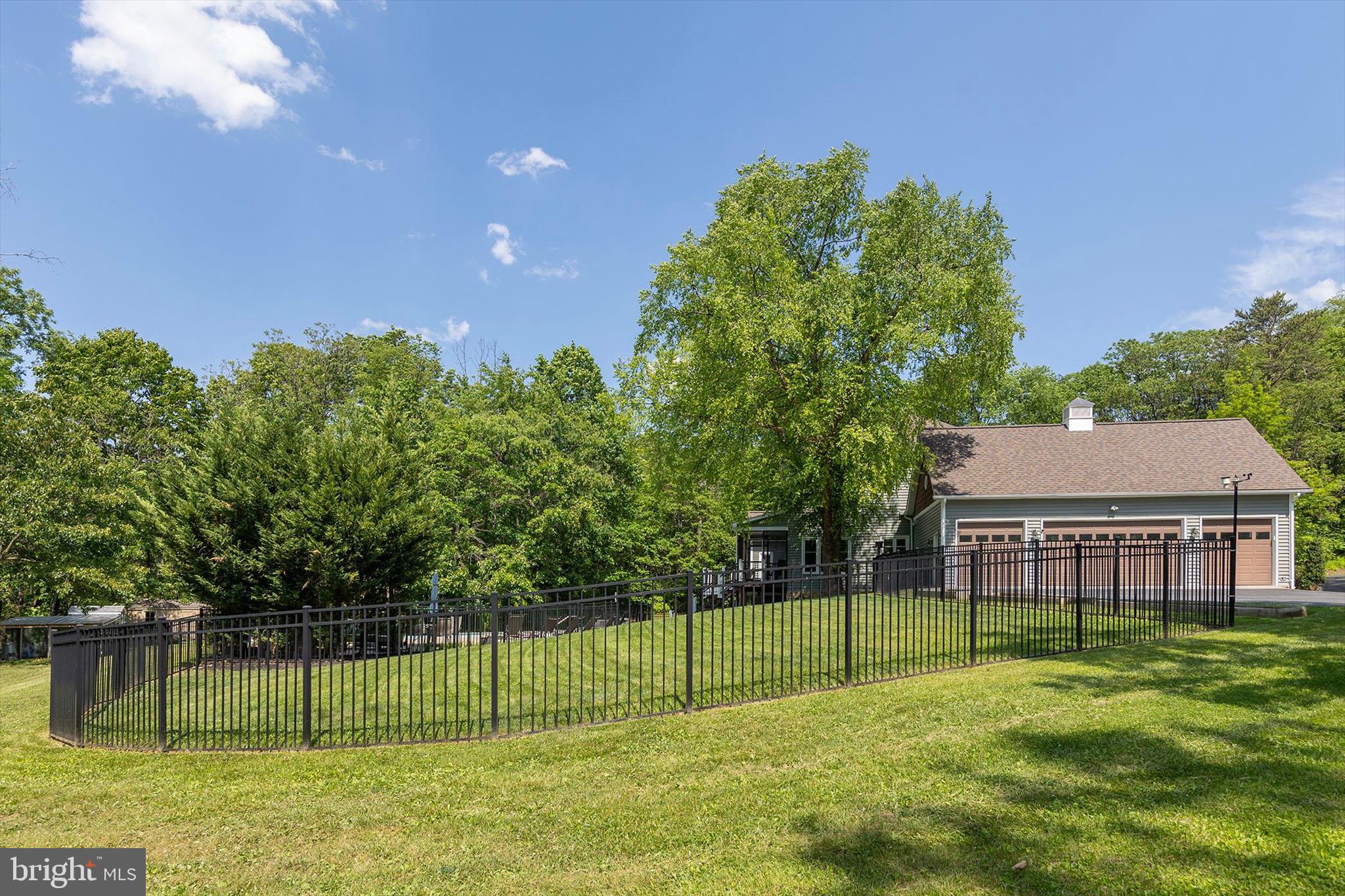 RIDGEVIEW - Residential