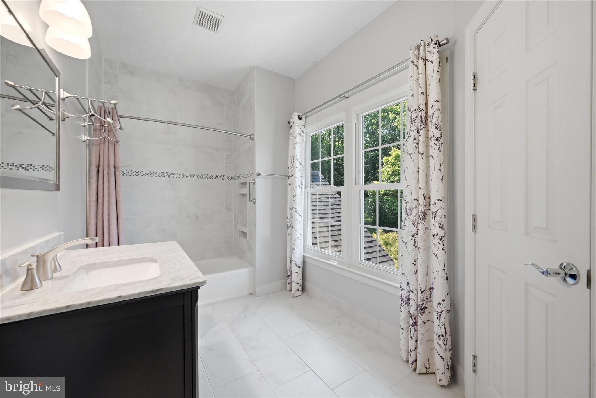 RIDGEVIEW - Residential