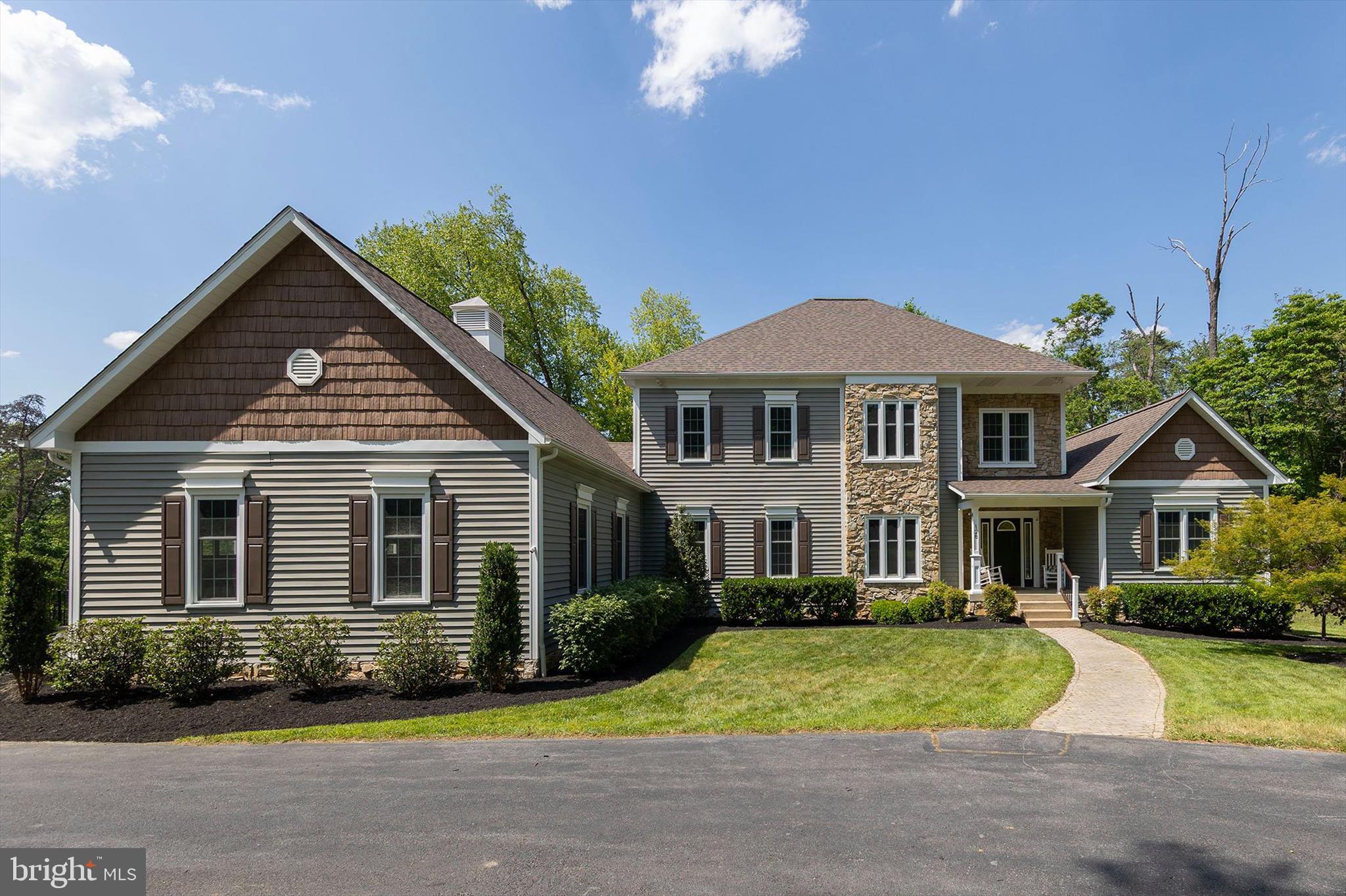 RIDGEVIEW - Residential