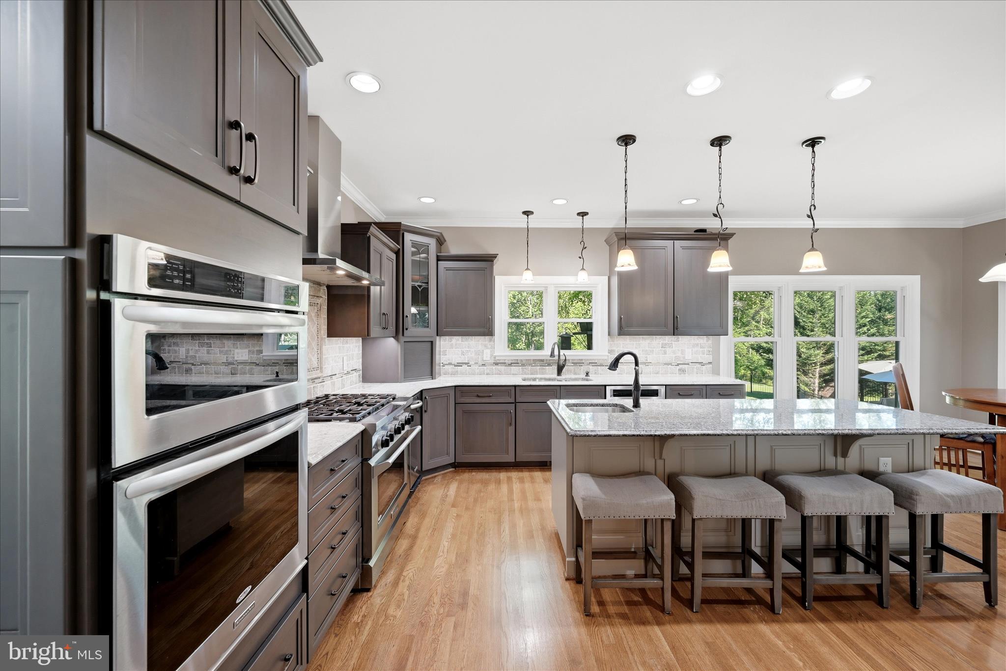 RIDGEVIEW - Residential