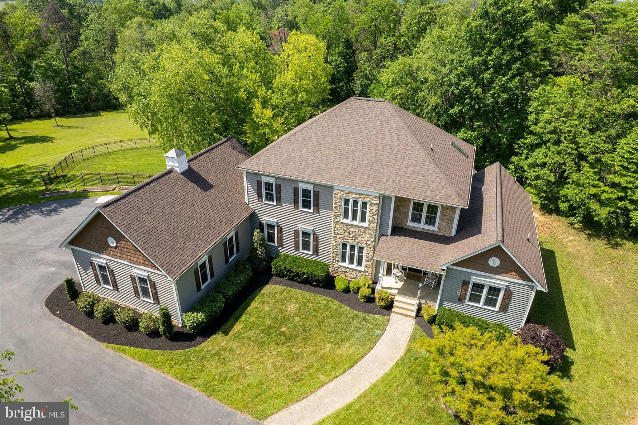 RIDGEVIEW - Residential