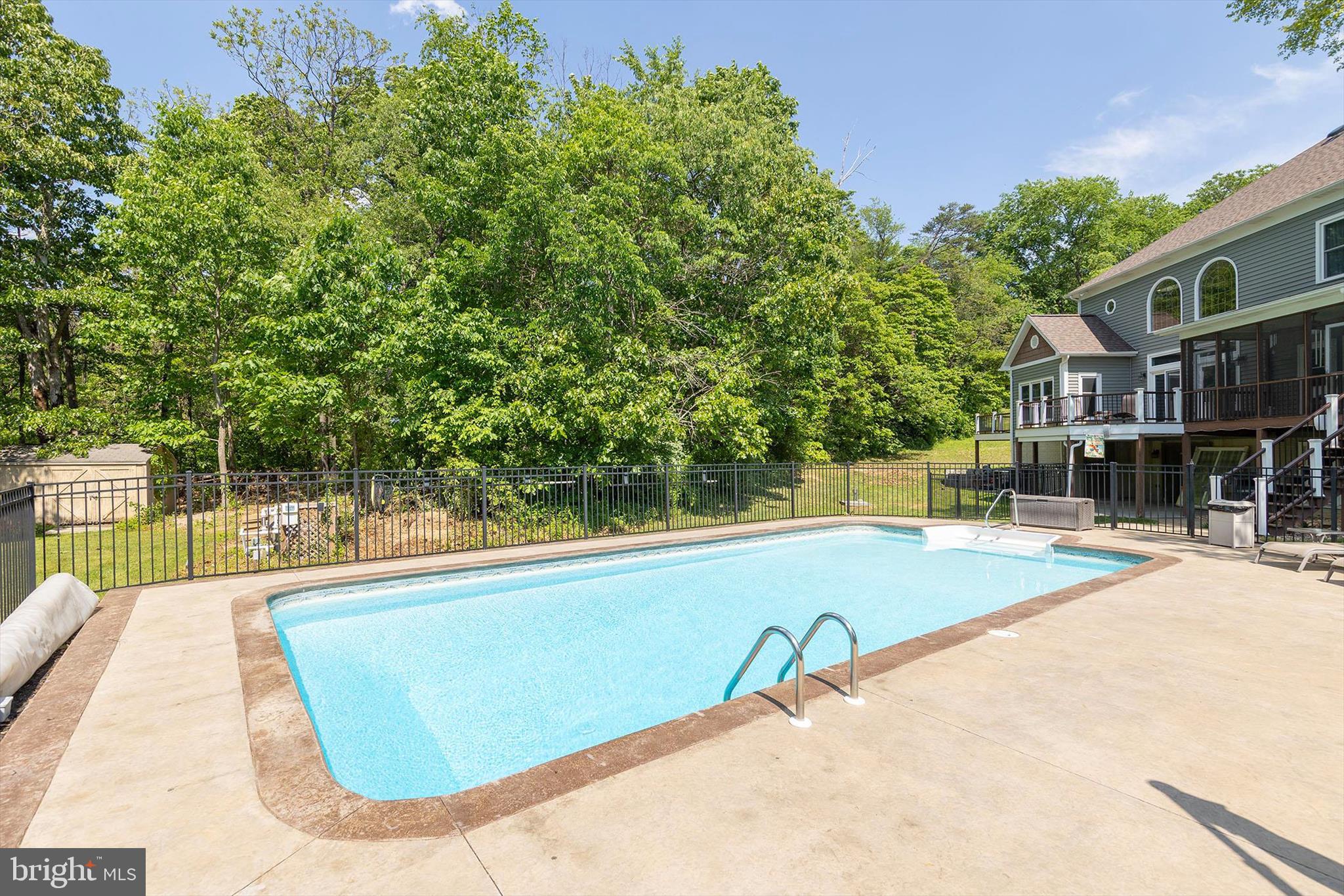 RIDGEVIEW - Residential