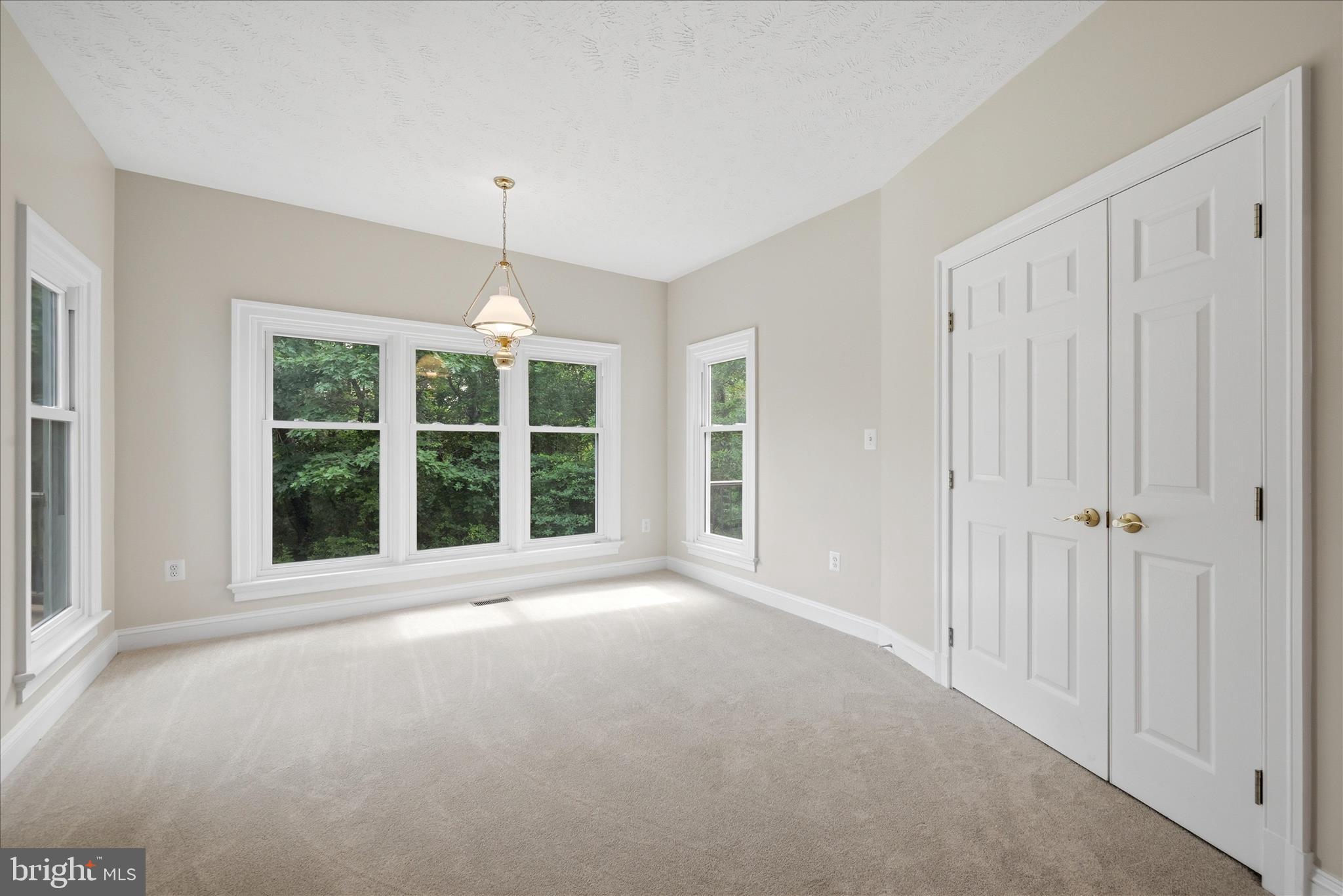 RIDGEVIEW - Residential