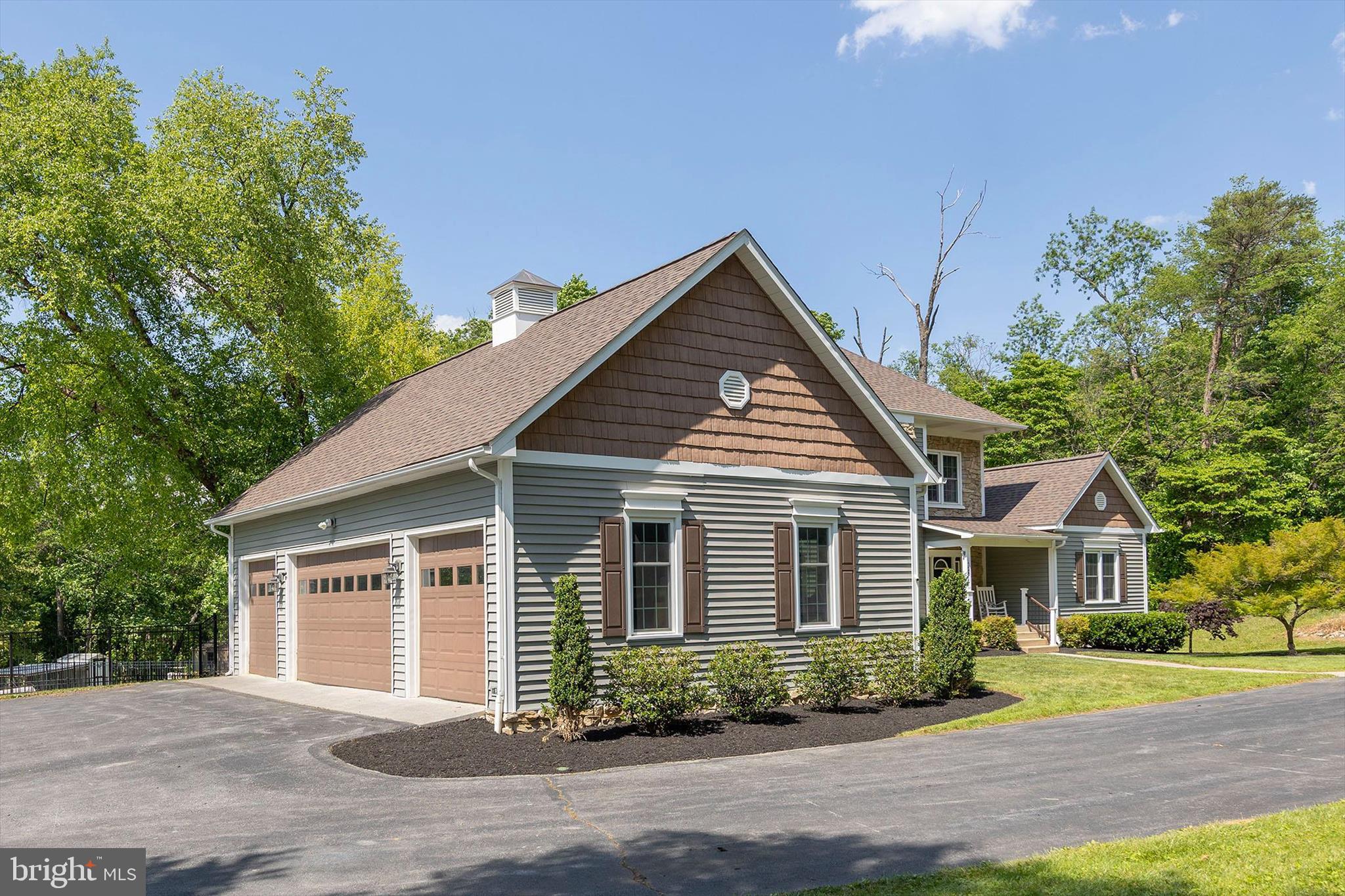 RIDGEVIEW - Residential