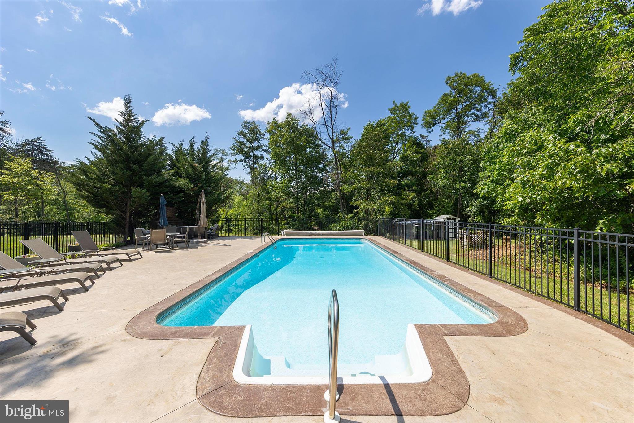 RIDGEVIEW - Residential