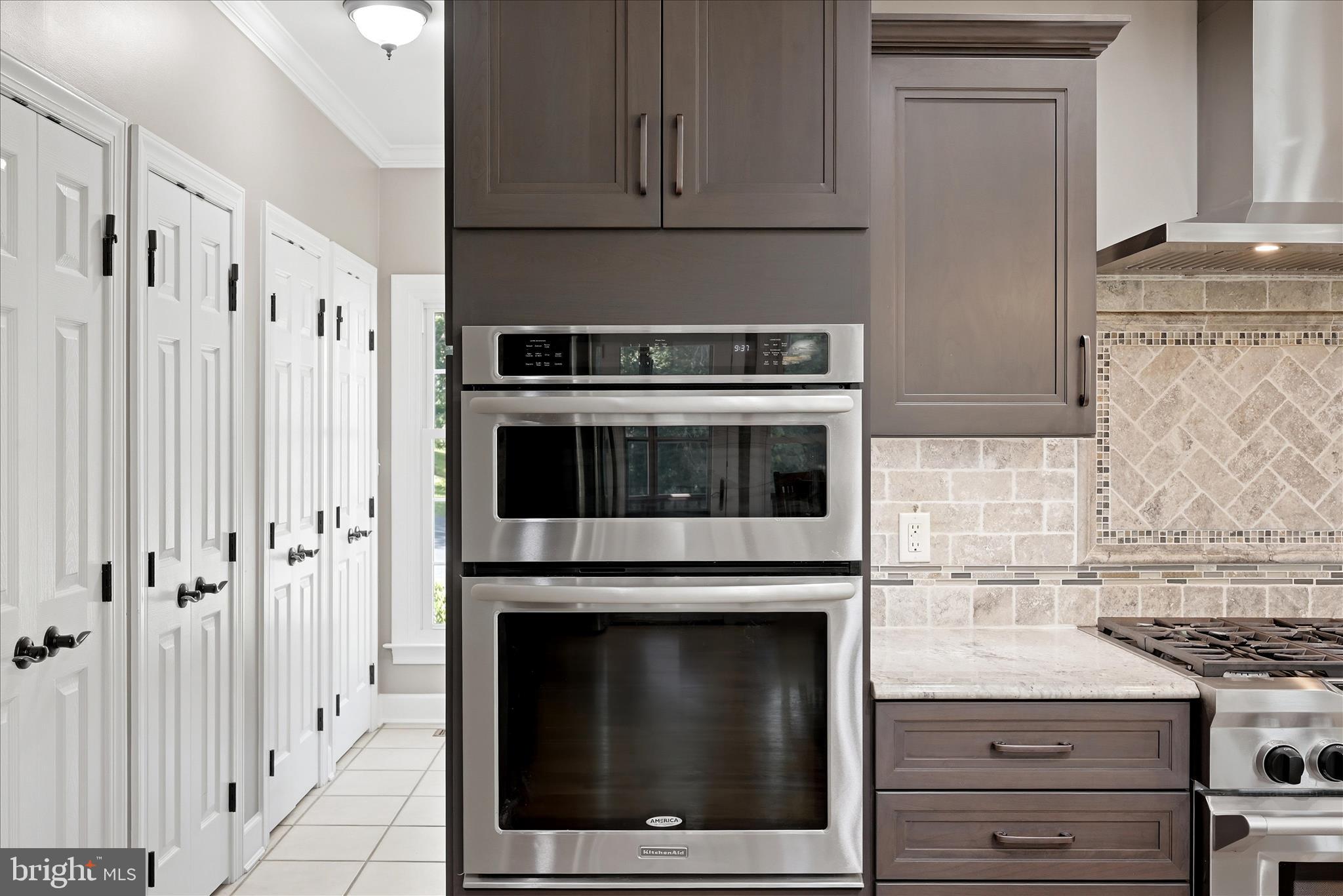 RIDGEVIEW - Residential