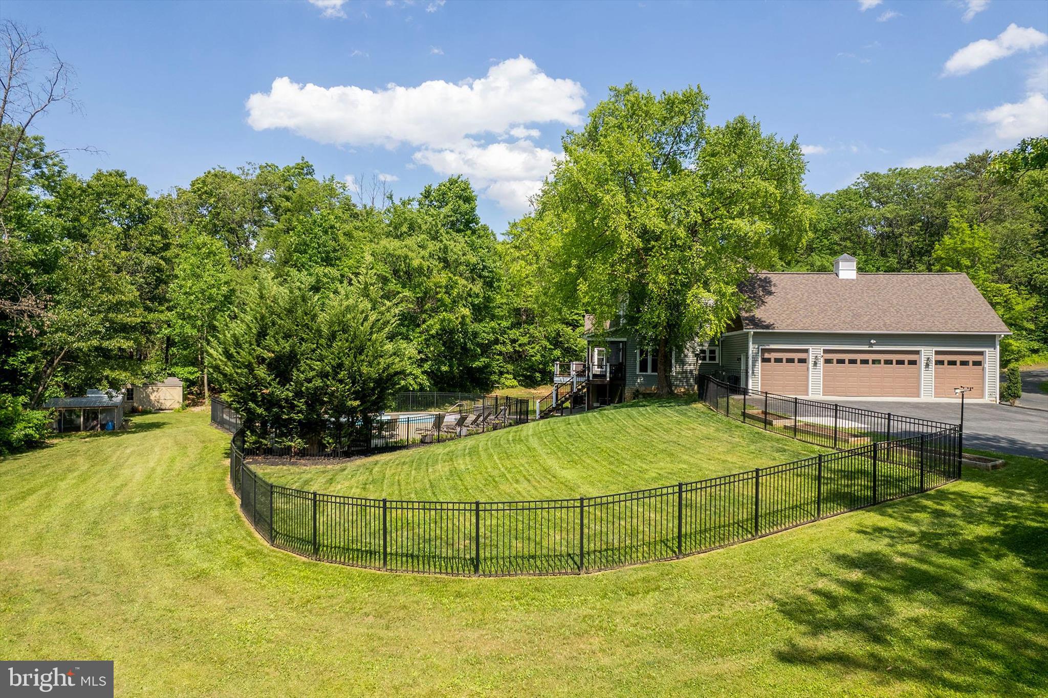 RIDGEVIEW - Residential