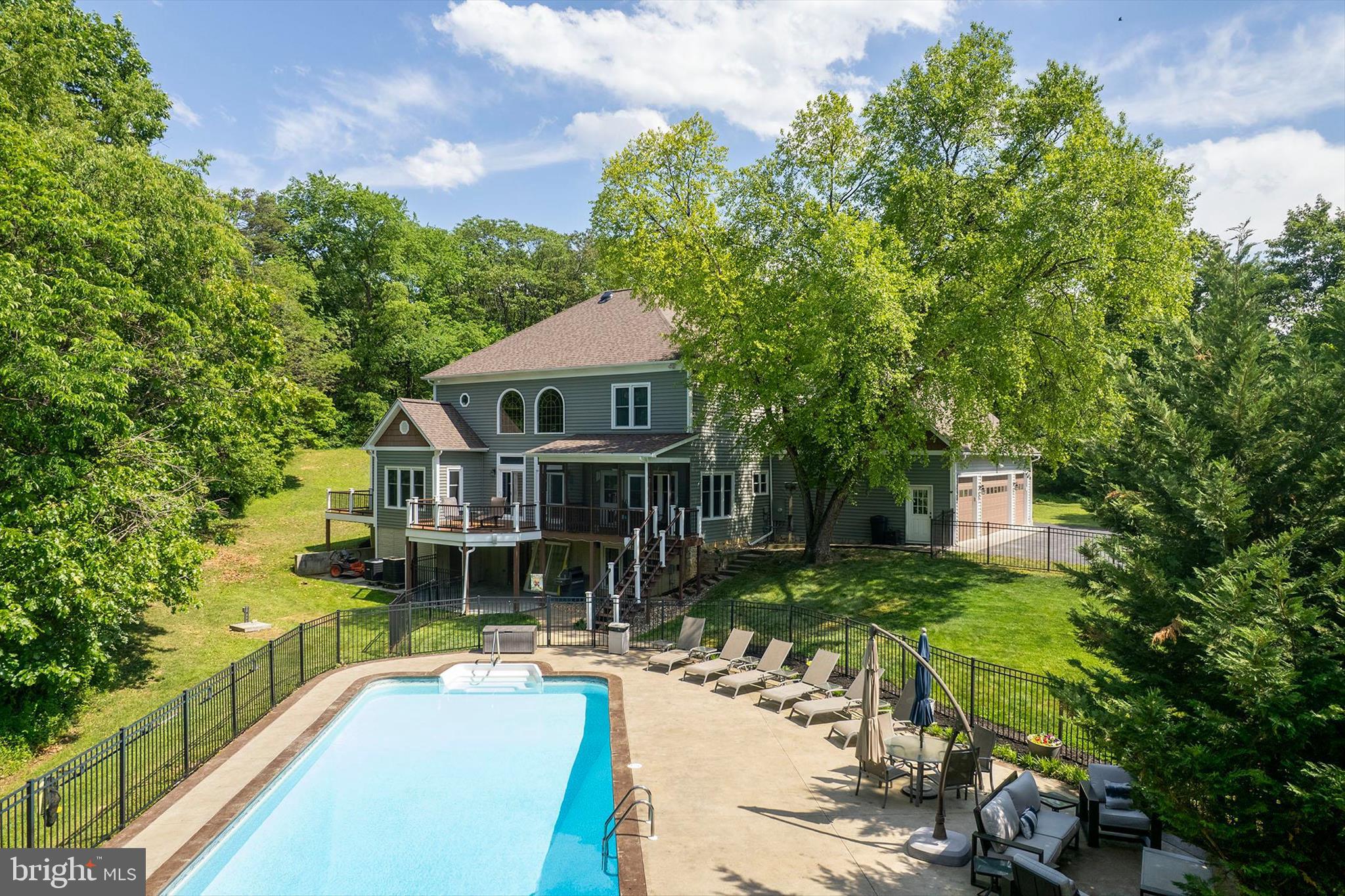 RIDGEVIEW - Residential