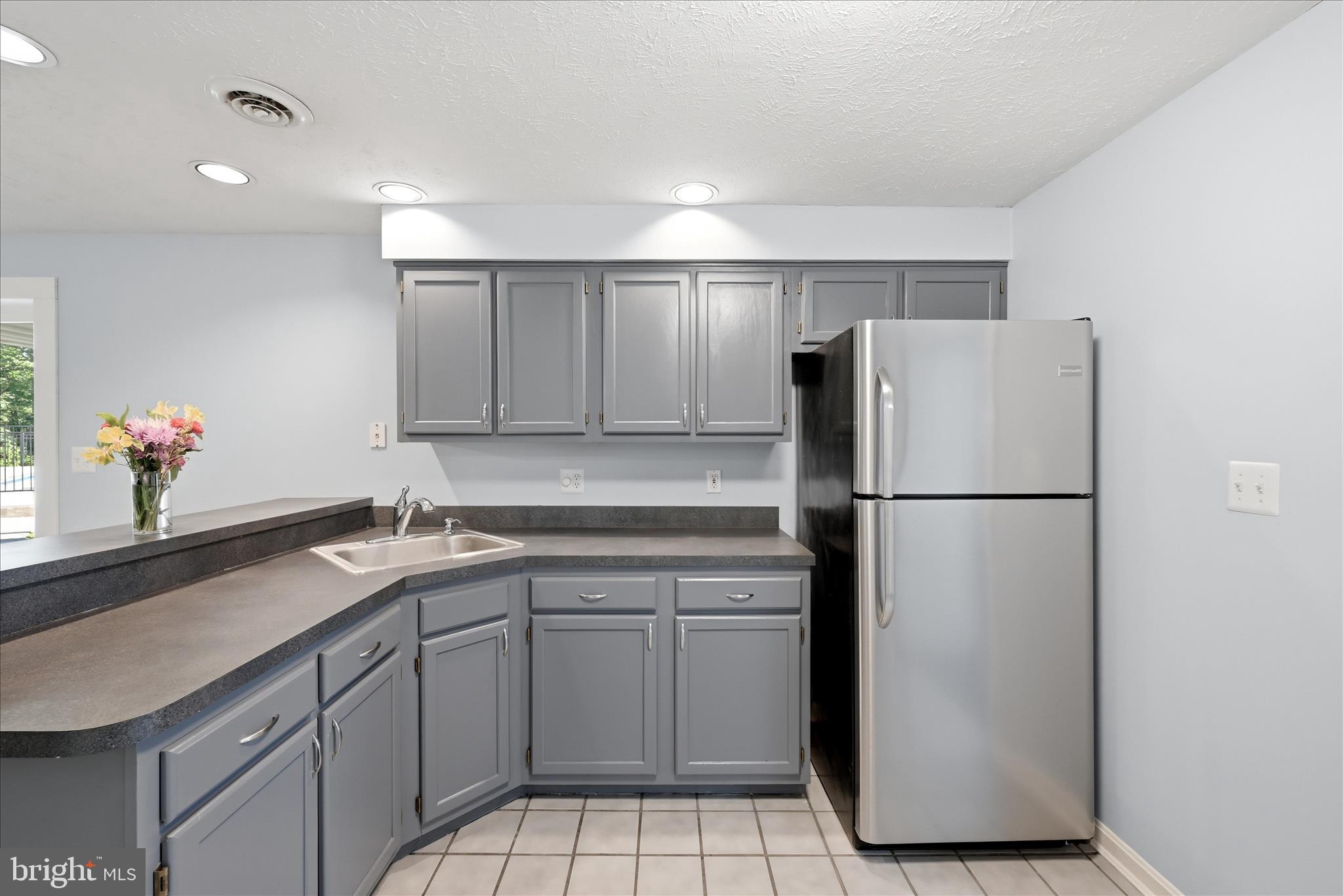RIDGEVIEW - Residential