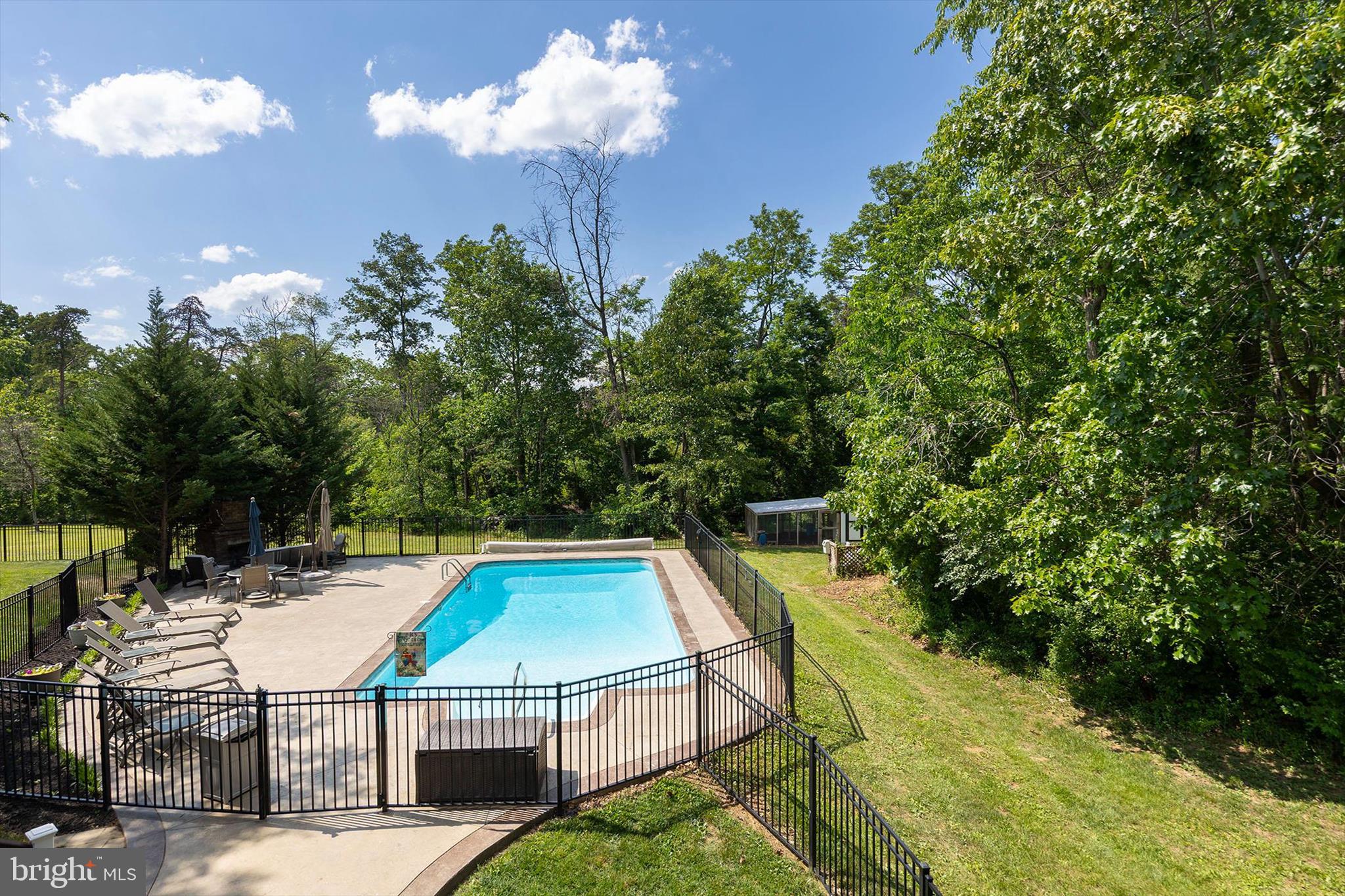 RIDGEVIEW - Residential