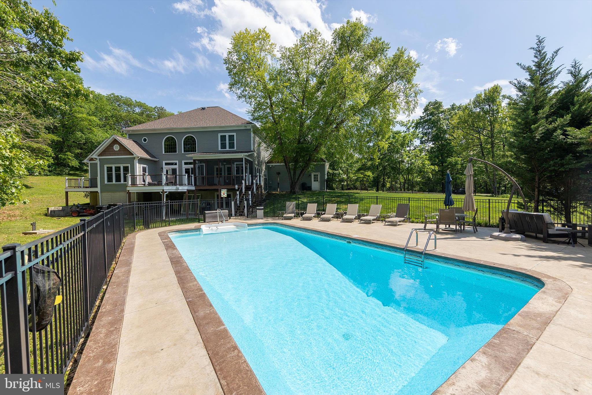 RIDGEVIEW - Residential