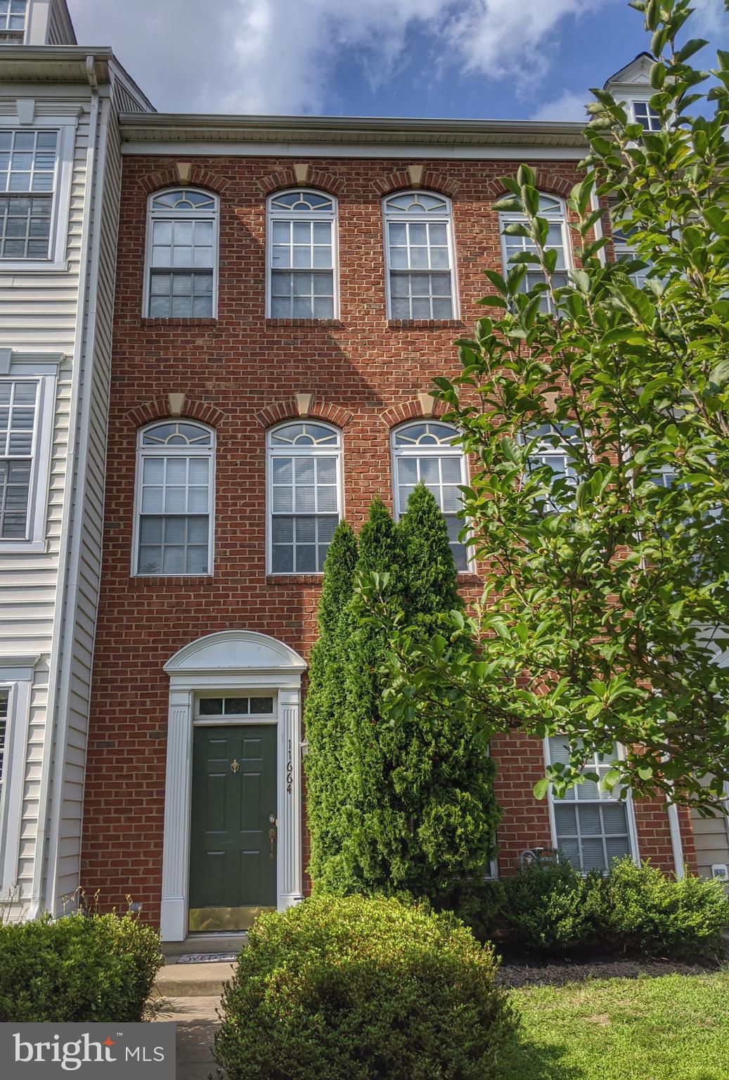 Luxury townhouse located in premium location. Convenient to shopping, schools, Rt 28, 234, and 66. Three finished levels. Main level with living area having a 3-sided FP. Spacious kitchen with island and breakfast area. Balcony off kitchen. MBR with deluxe master bath. Lower level has rec rm. Bright and spacious floor plan. This is a must see!
