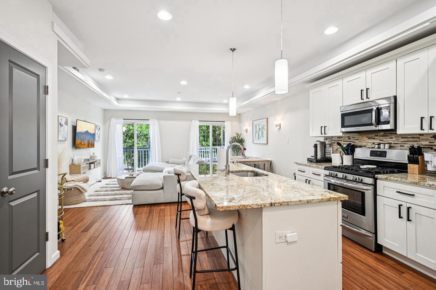 LUDLOW - Residential