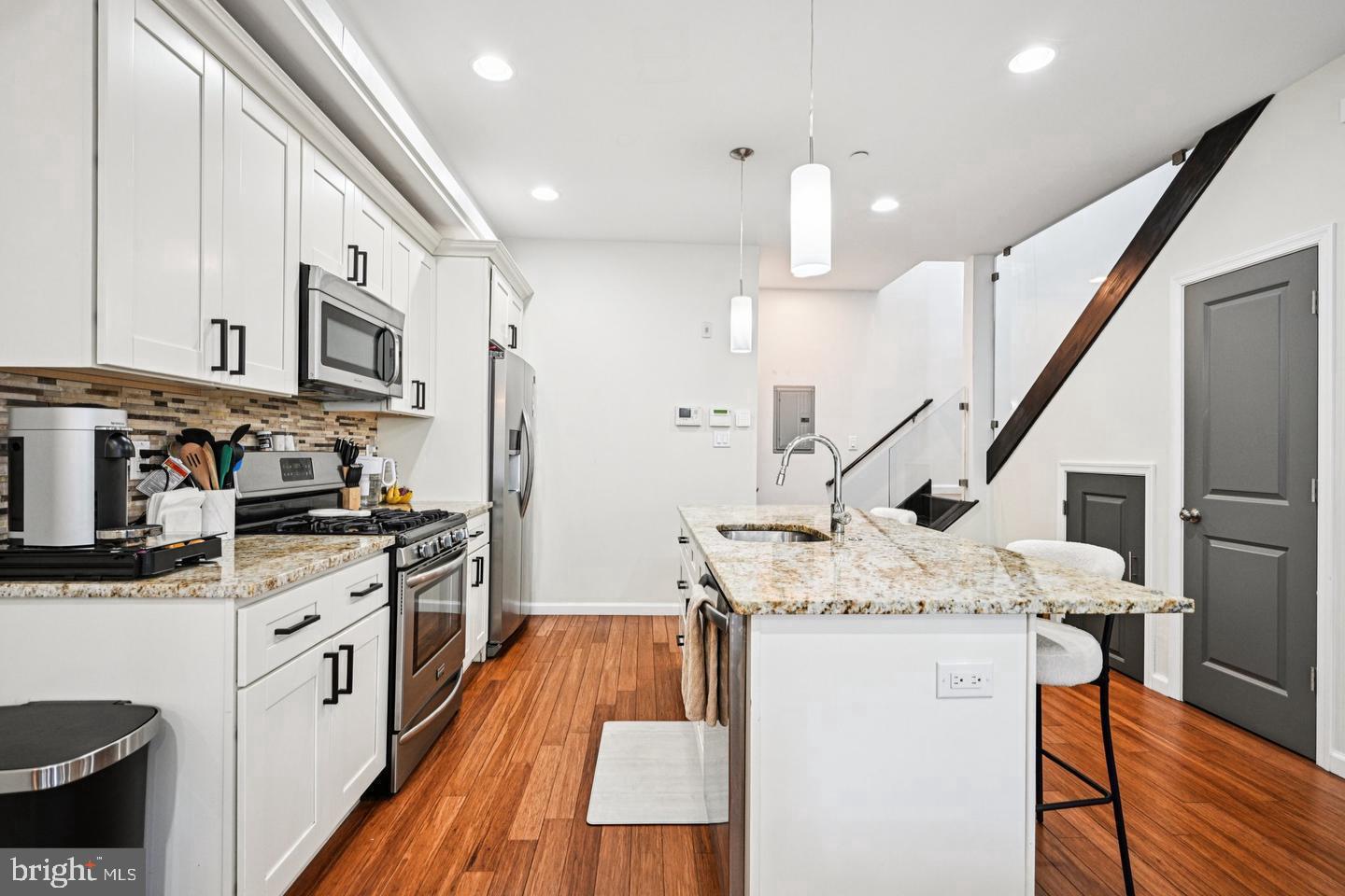 LUDLOW - Residential