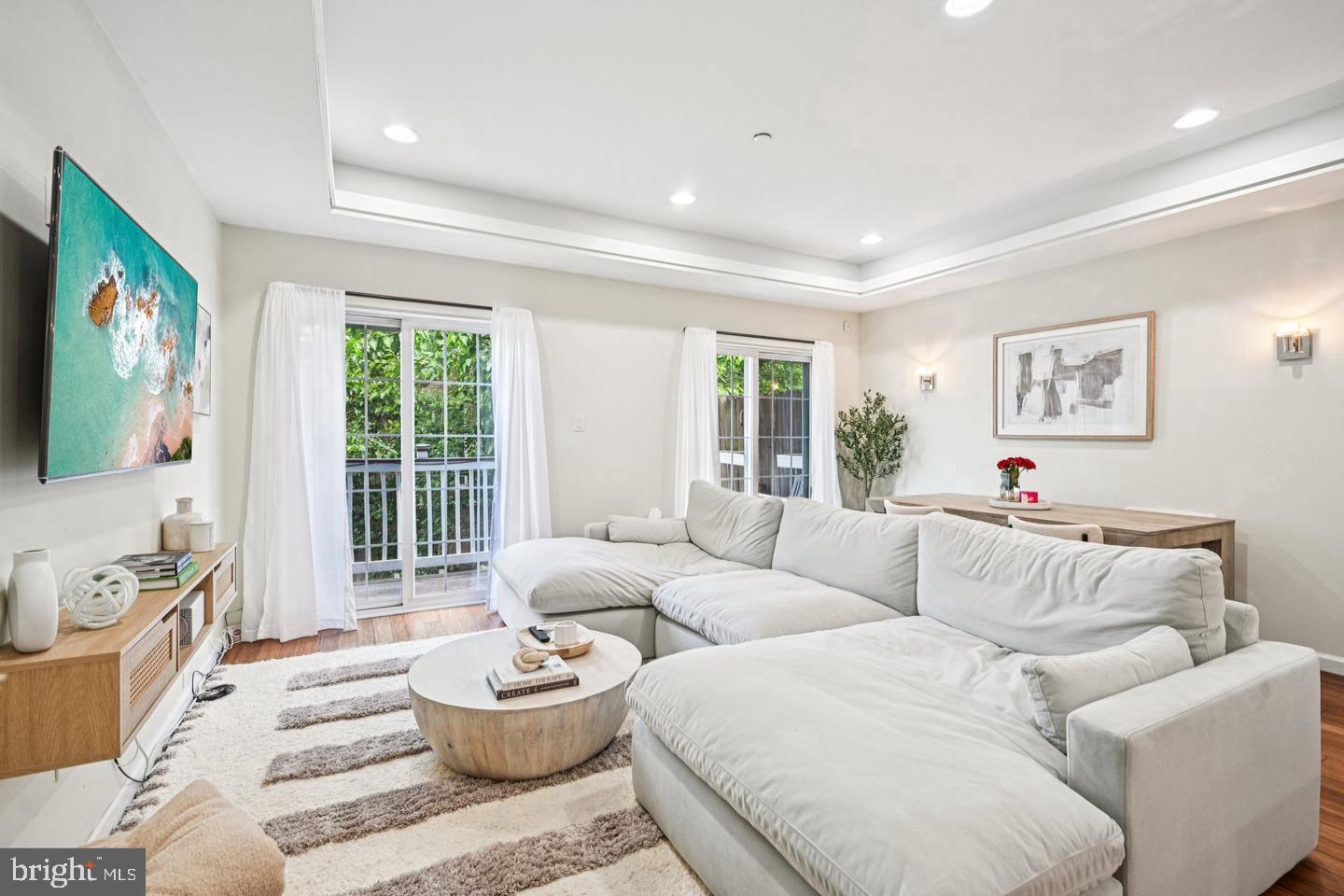 LUDLOW - Residential